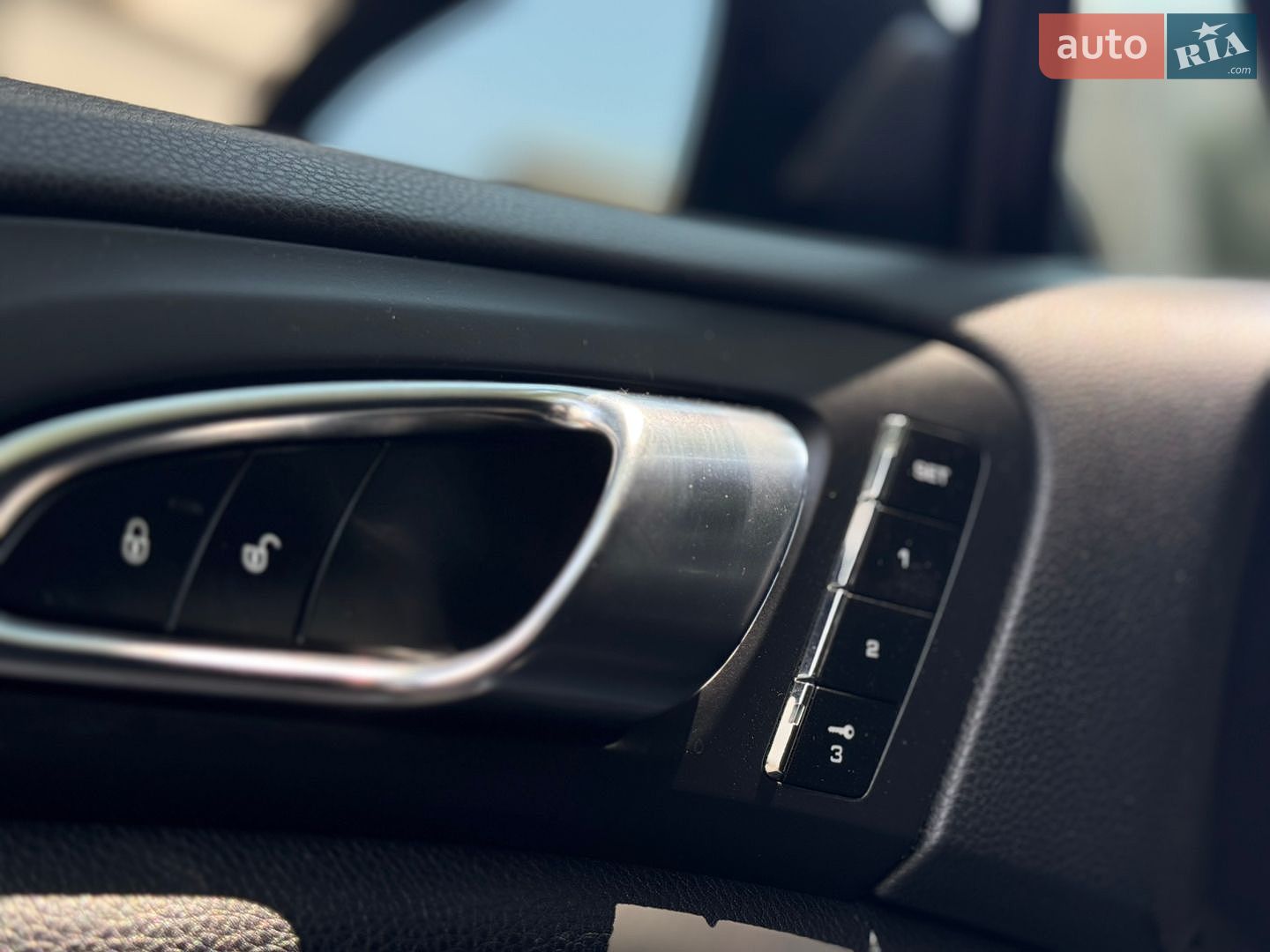 Porsche Cayenne 2013 VIN WP1AA2A20ELA01733 фото оголошення 49 з 66