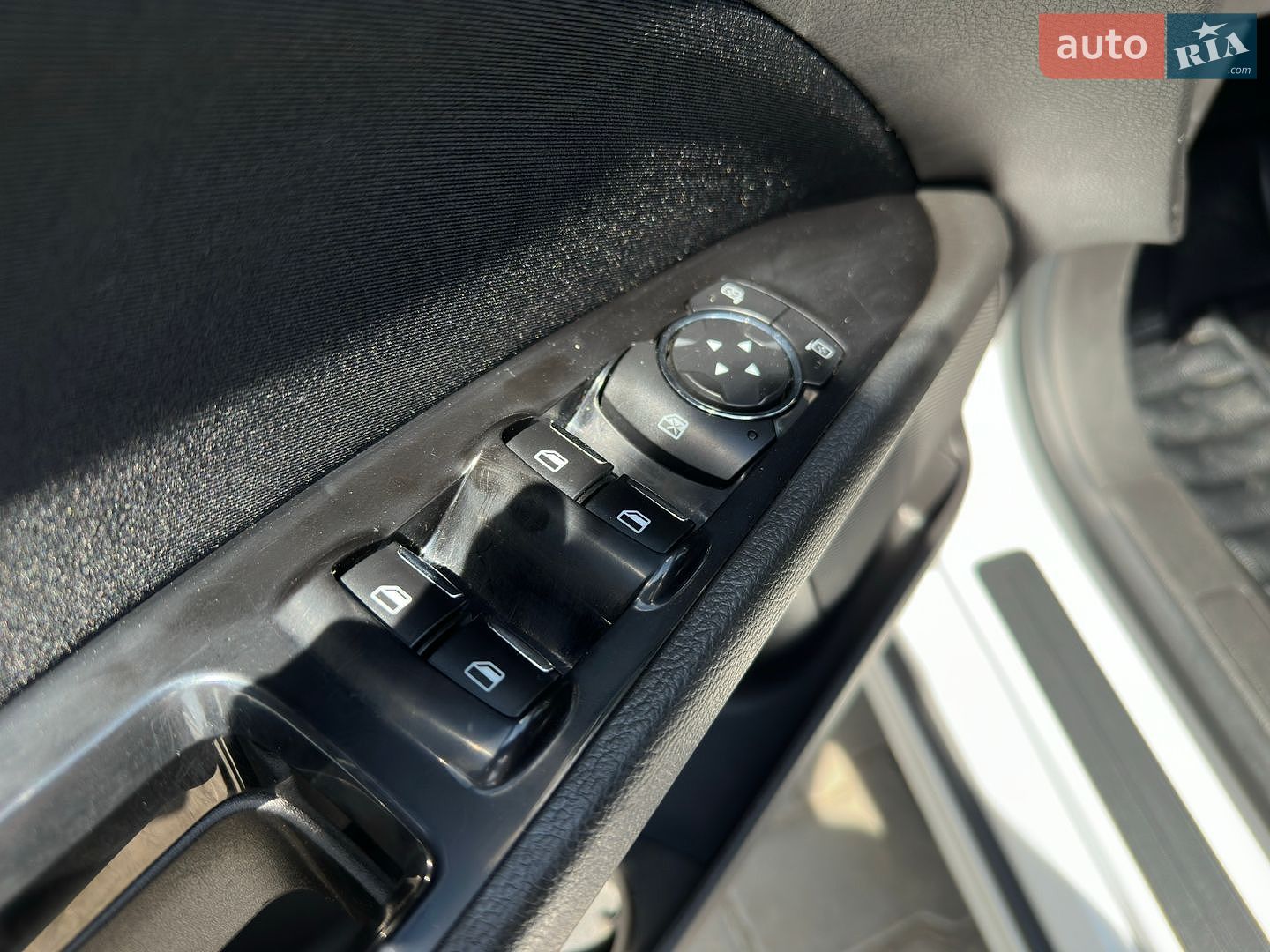 Ford Fusion 2016 VIN 3FA6P0H73GR335809 фото оголошення 13 з 27
