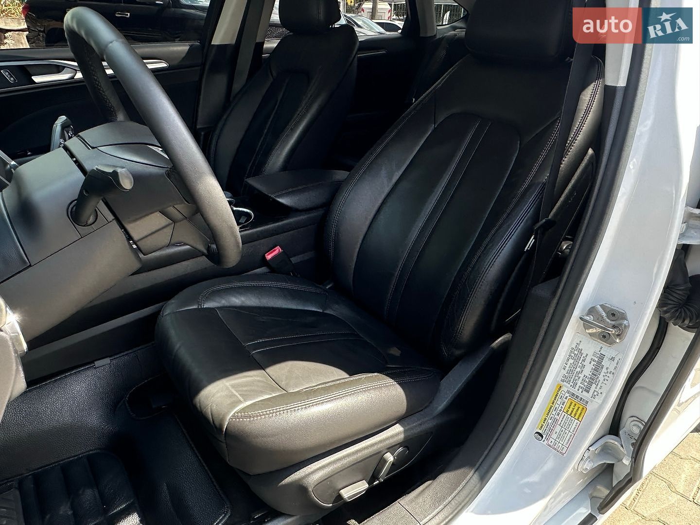 Ford Fusion 2016 VIN 3FA6P0H73GR335809 фото оголошення 14 з 27