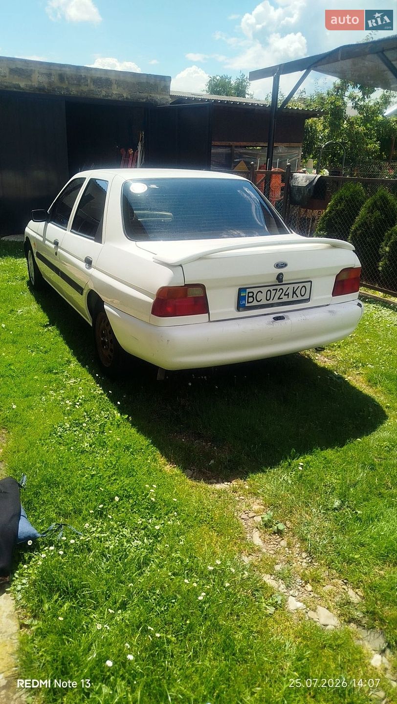 Ford Escort 1995 VIN WF0FXXGCAFSJ43067 фото оголошення 2 з 8