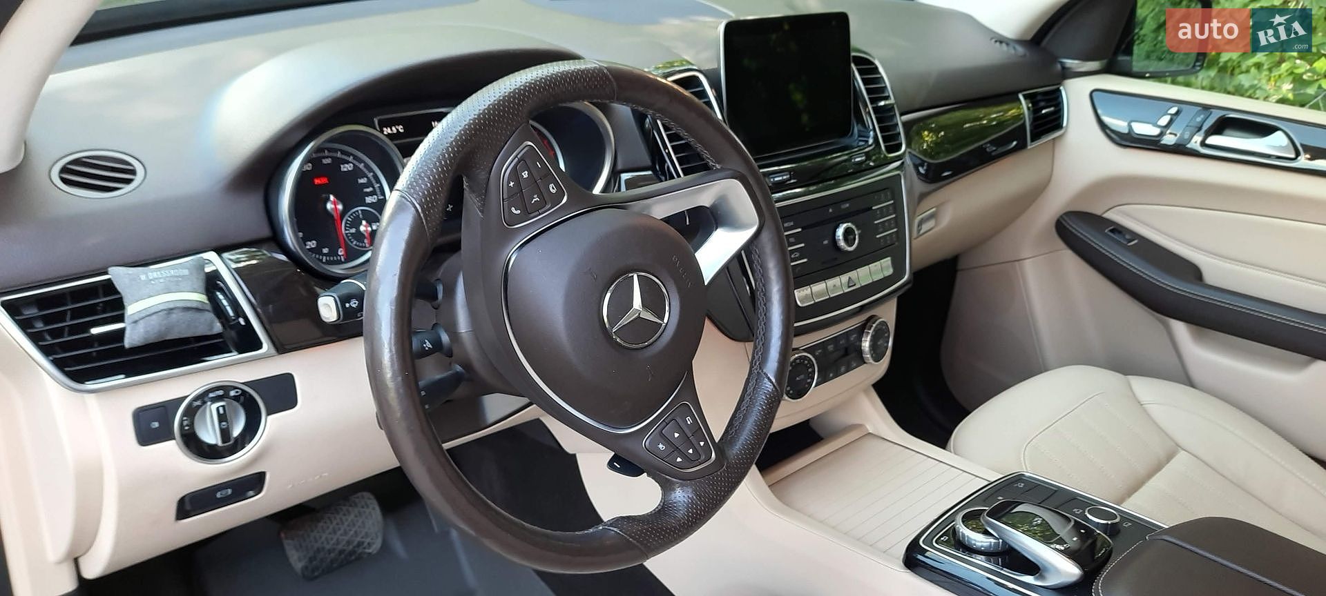 Mercedes-Benz GLE-Class 2017 VIN 4JGDA5HB9HA909860 фото оголошення 63 з 133