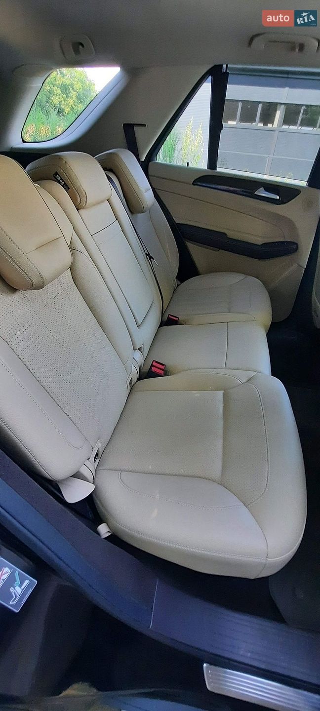 Mercedes-Benz GLE-Class 2017 VIN 4JGDA5HB9HA909860 фото оголошення 106 з 133