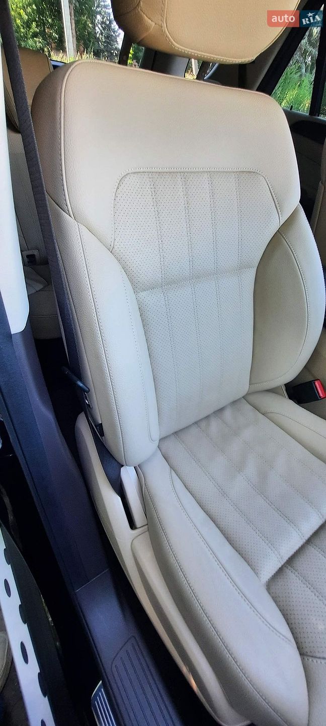Mercedes-Benz GLE-Class 2017 VIN 4JGDA5HB9HA909860 фото оголошення 115 з 133