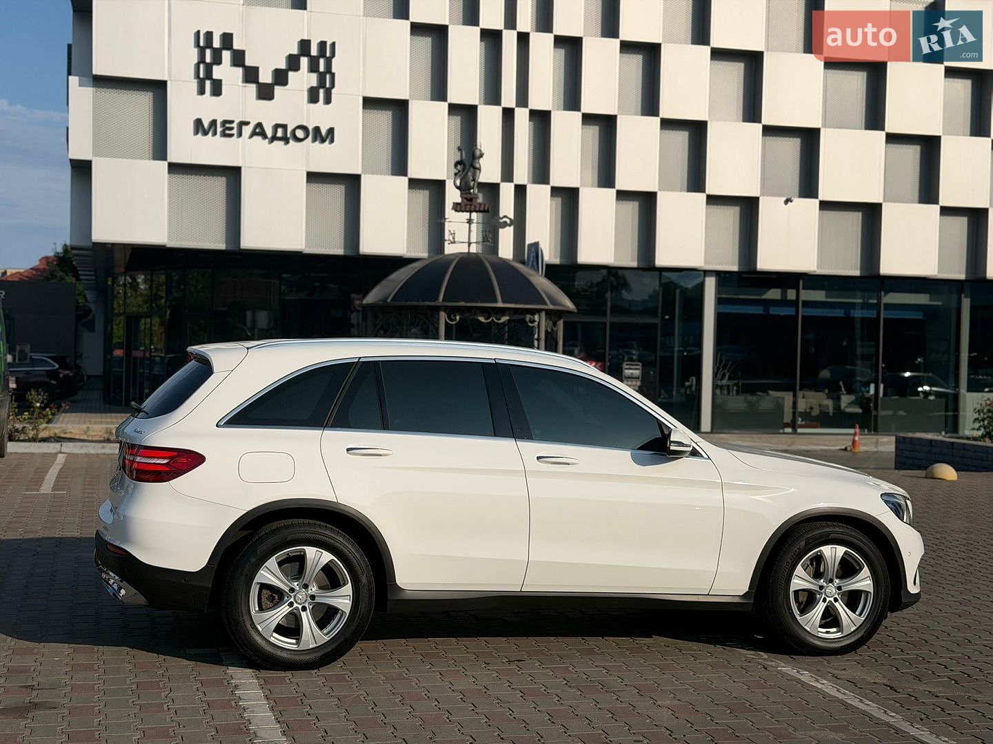 Mercedes-Benz GLC-Class 2016 VIN WDC0G0FB5HF136258 фото оголошення 2 з 30