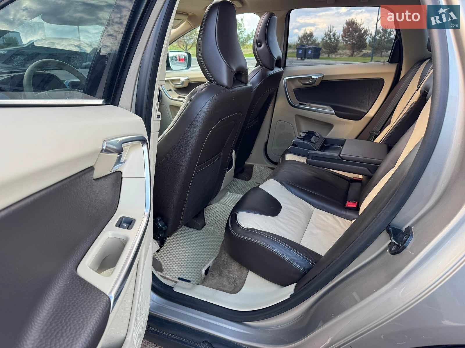 Volvo Xc60 2012 VIN YV1DZ8850C2344846 фото оголошення 12 з 23
