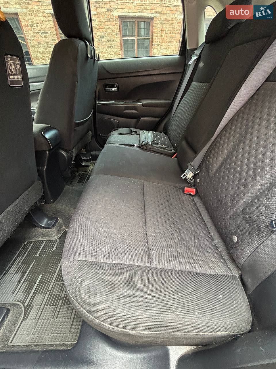 Mitsubishi ASX 2011 VIN JMBXJGA6WBZ426922 фото оголошення 11 з 13