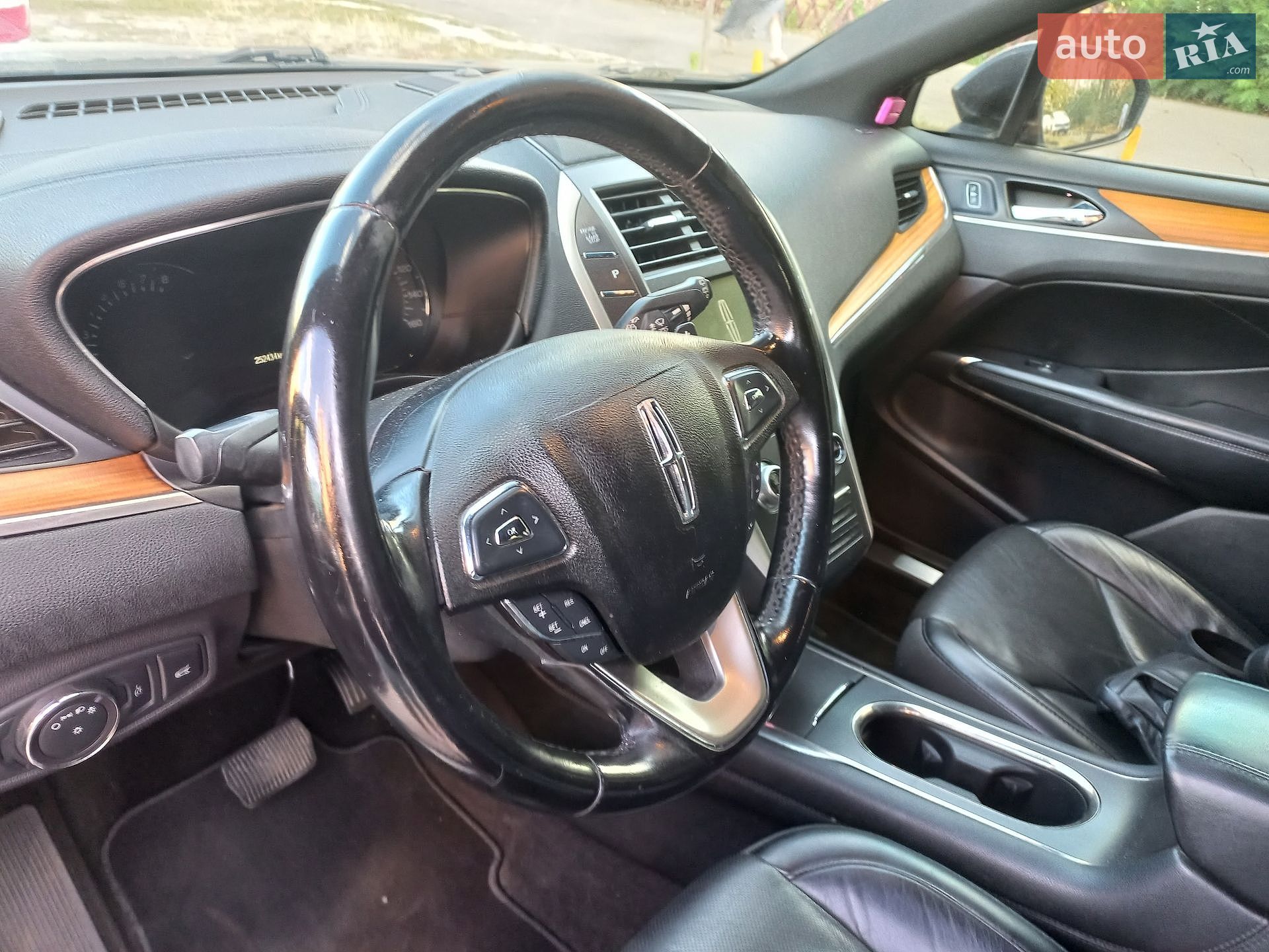 Lincoln MKC 2014 VIN 5LMCJ1A96FUJ10350 фото оголошення 2 з 26