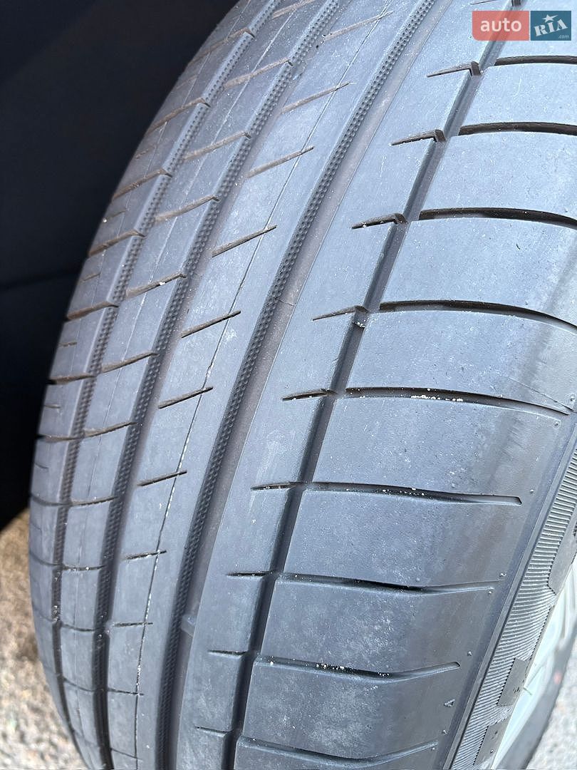 Cadillac XT5 2017 VIN 1GYKNBRS0HZ276772 фото оголошення 9 з 15