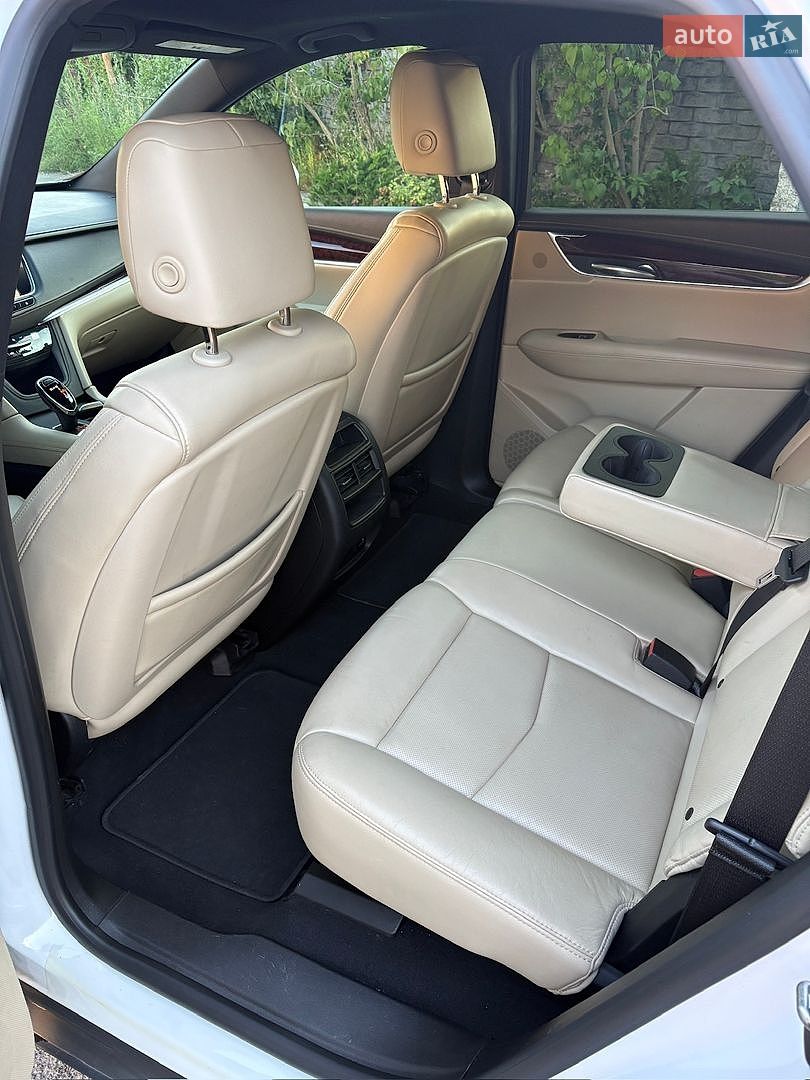Cadillac XT5 2017 VIN 1GYKNBRS0HZ276772 фото оголошення 12 з 15