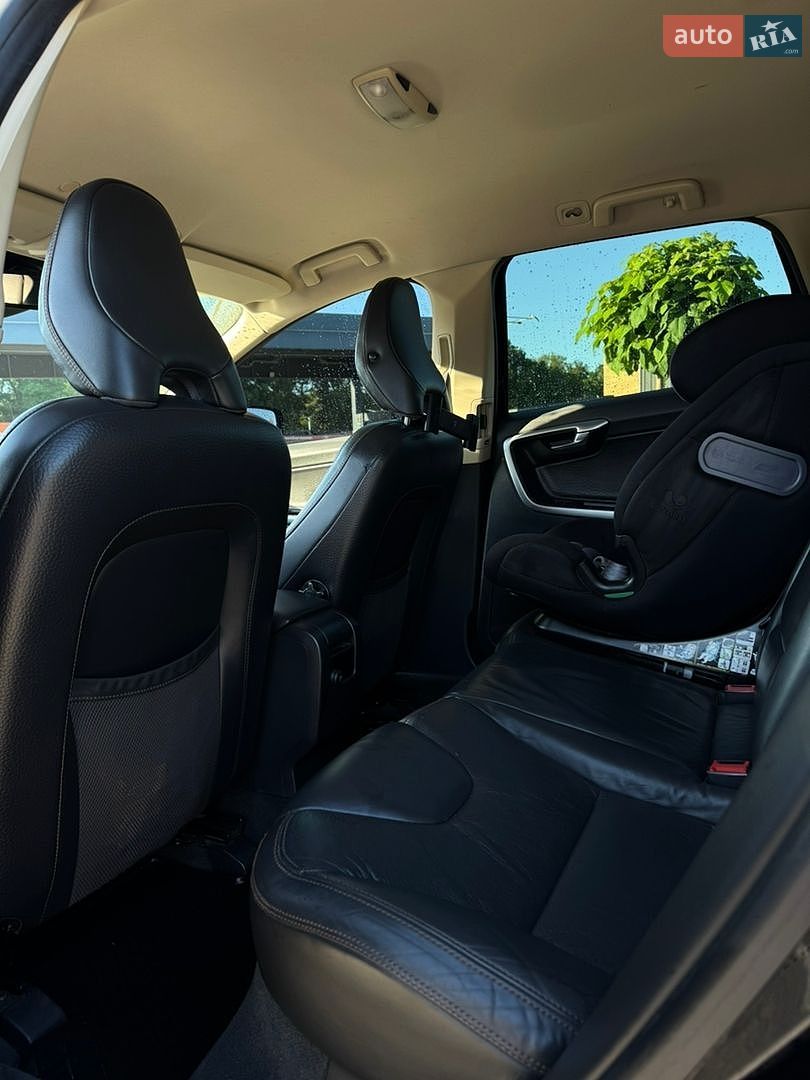 Volvo Xc60 2010 VIN YV1DZ7046A2095128 фото оголошення 9 з 10