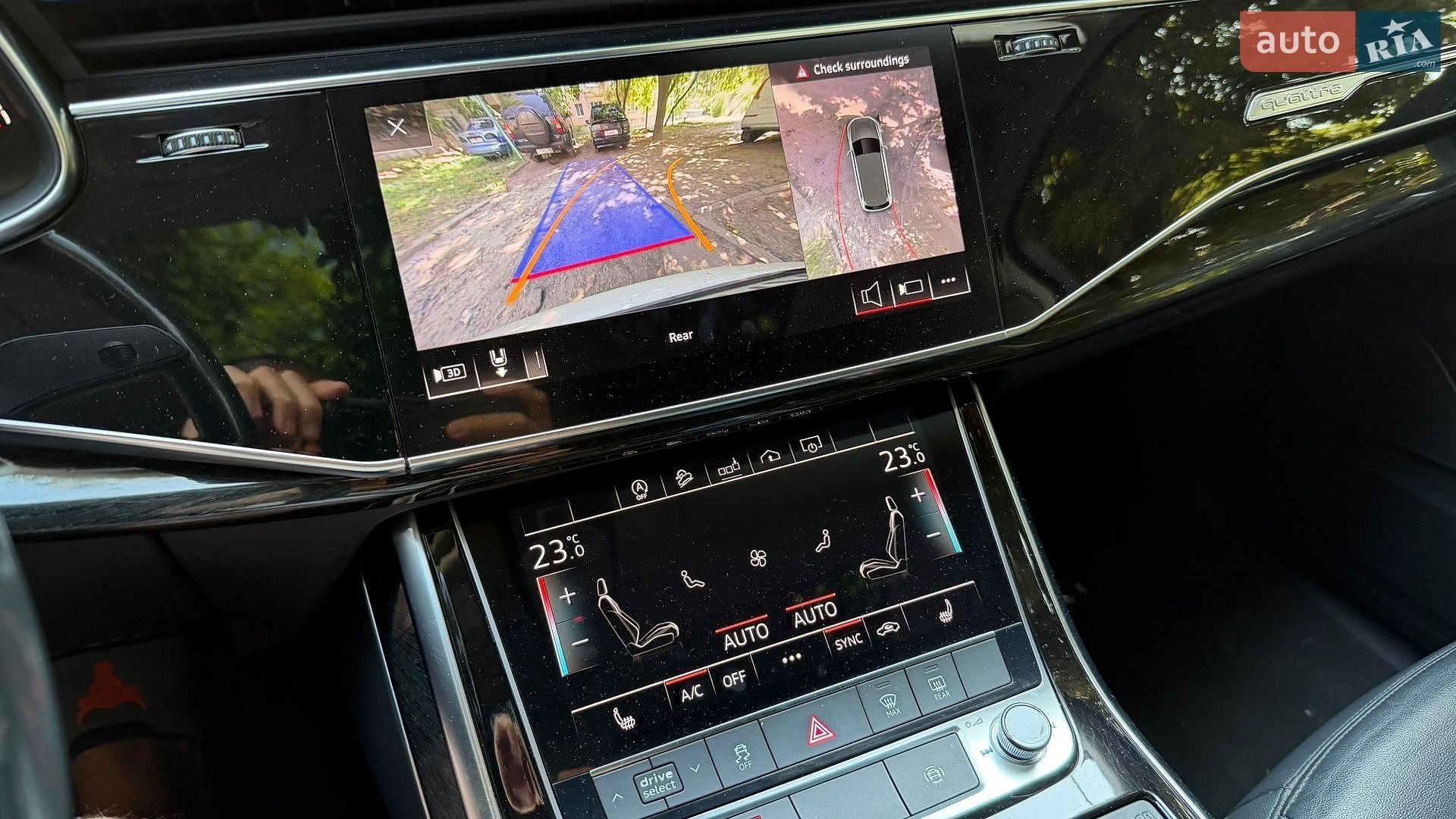 Audi Q7 2019 VIN WA1LXAF71LD002978 фото оголошення 2 з 49