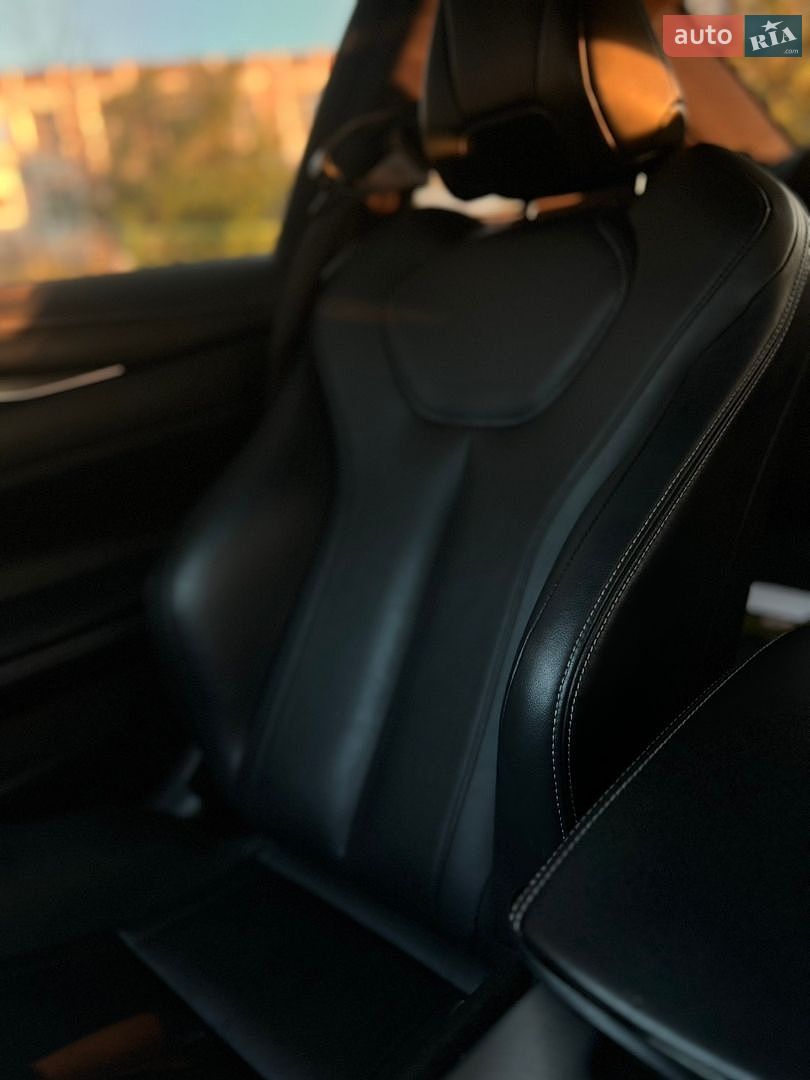Infiniti Q60 2016 VIN JN1CV7EK7HM110410 фото оголошення 13 з 17