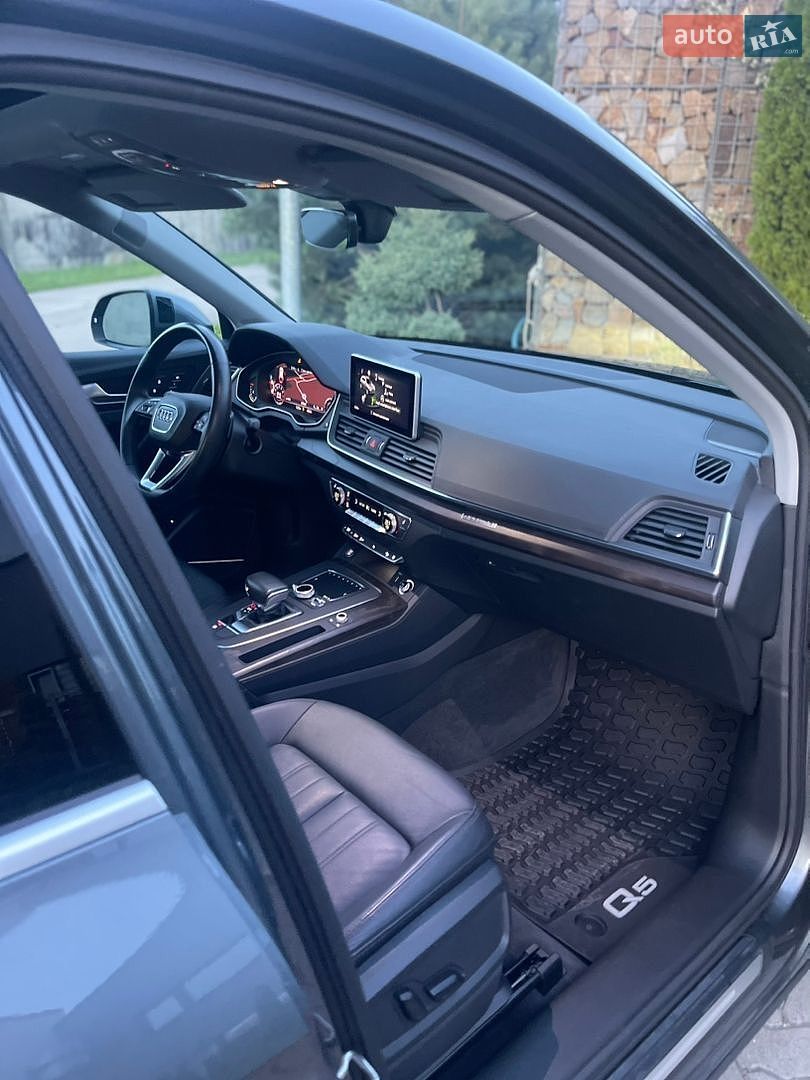 Audi Q5 2018 VIN WA1BNAFYXJ2205547 фото оголошення 27 з 79