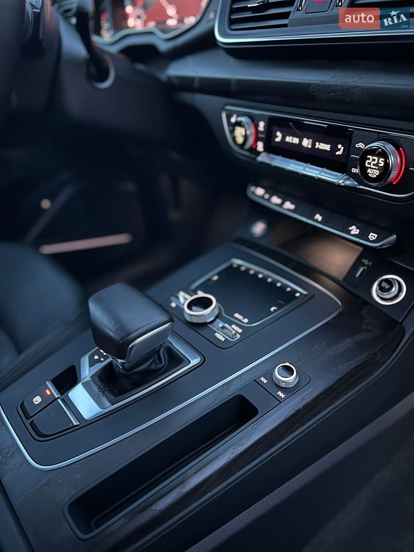 Audi Q5 2018 VIN WA1BNAFYXJ2205547 фото оголошення 13 з 74