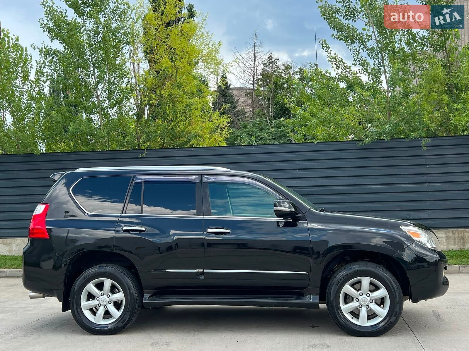 Lexus GX 2011 VIN JTJJM7FX305037484 фото оголошення 12 з 29