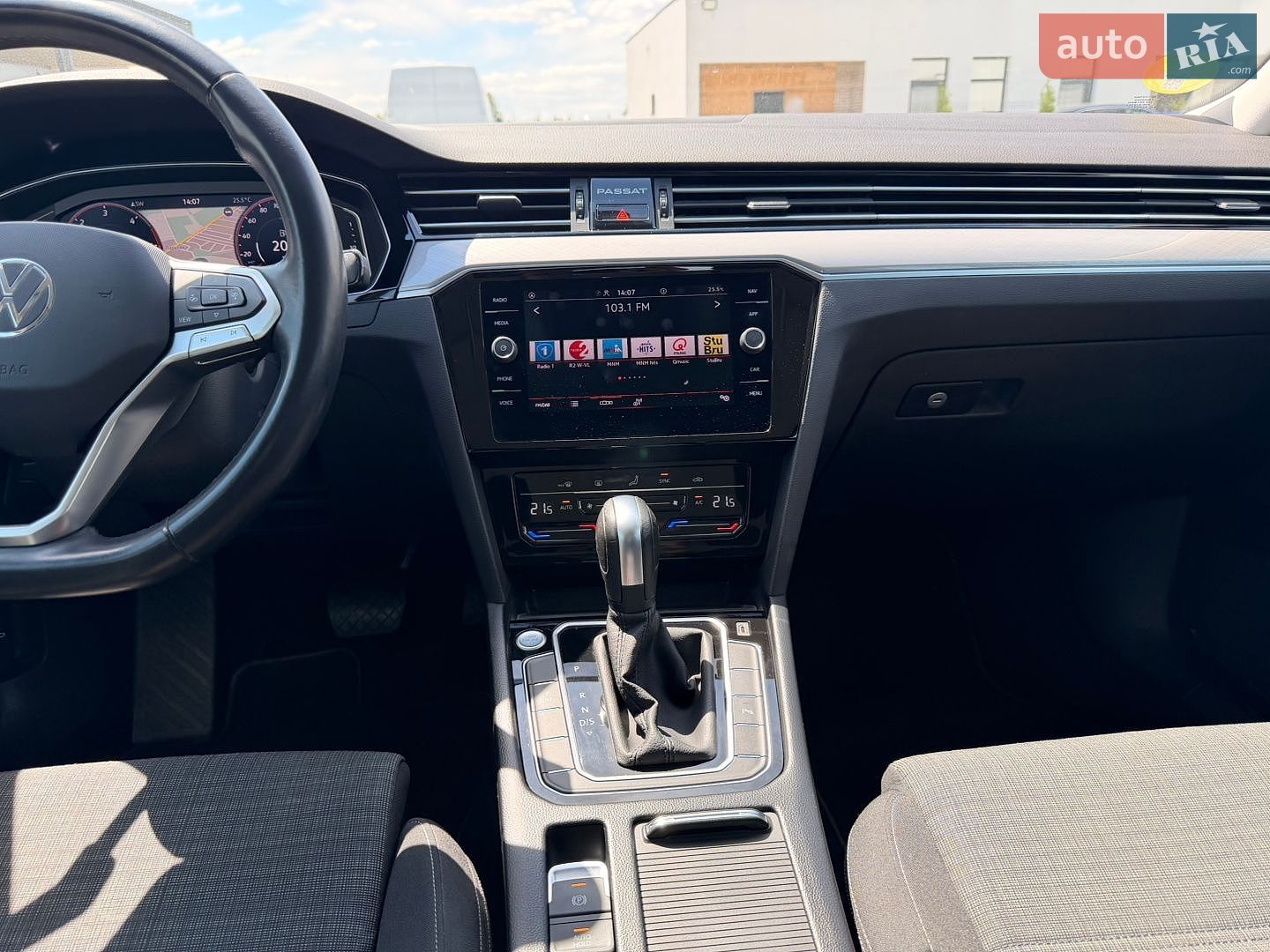 Volkswagen Passat 2020 VIN WVWZZZ3CZME040087 фото оголошення 19 з 30