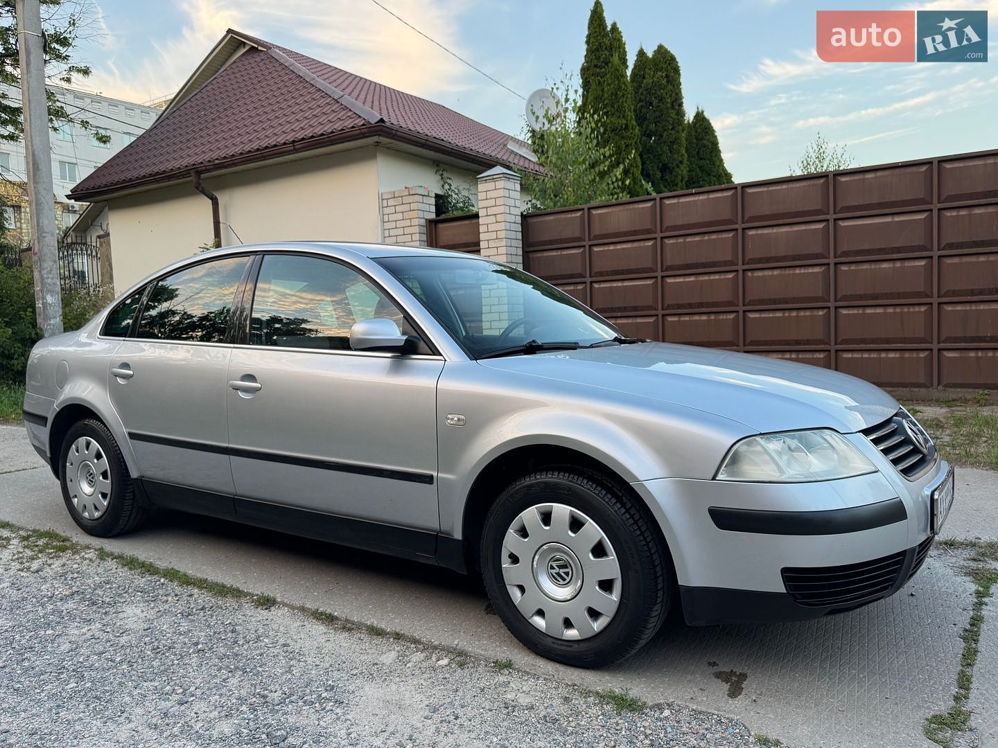 Volkswagen Passat 2002 VIN WVWZZZ3BZ3P031595 фото оголошення 2 з 48