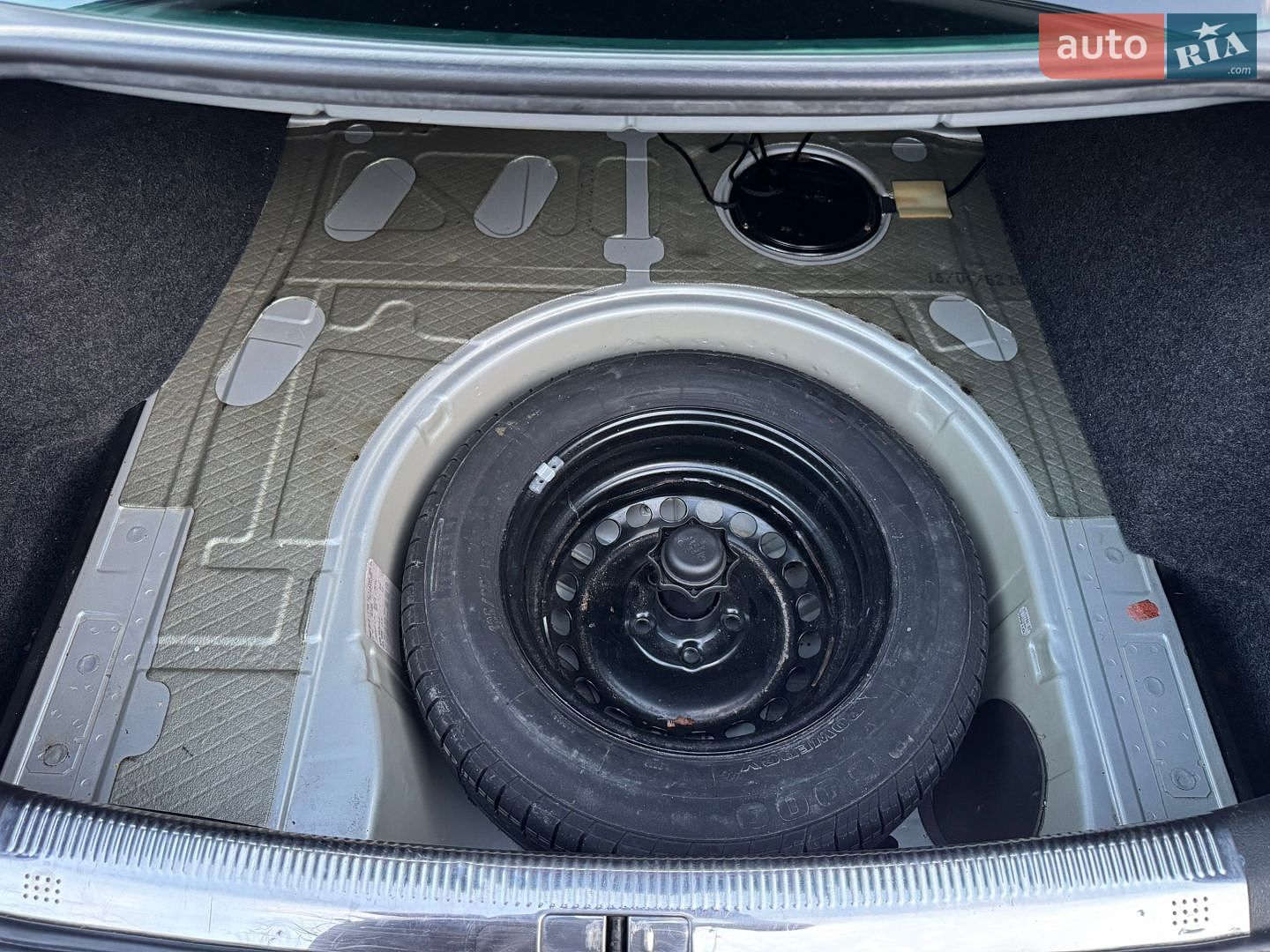 Volkswagen Passat 2002 VIN WVWZZZ3BZ3P031595 фото оголошення 42 з 48