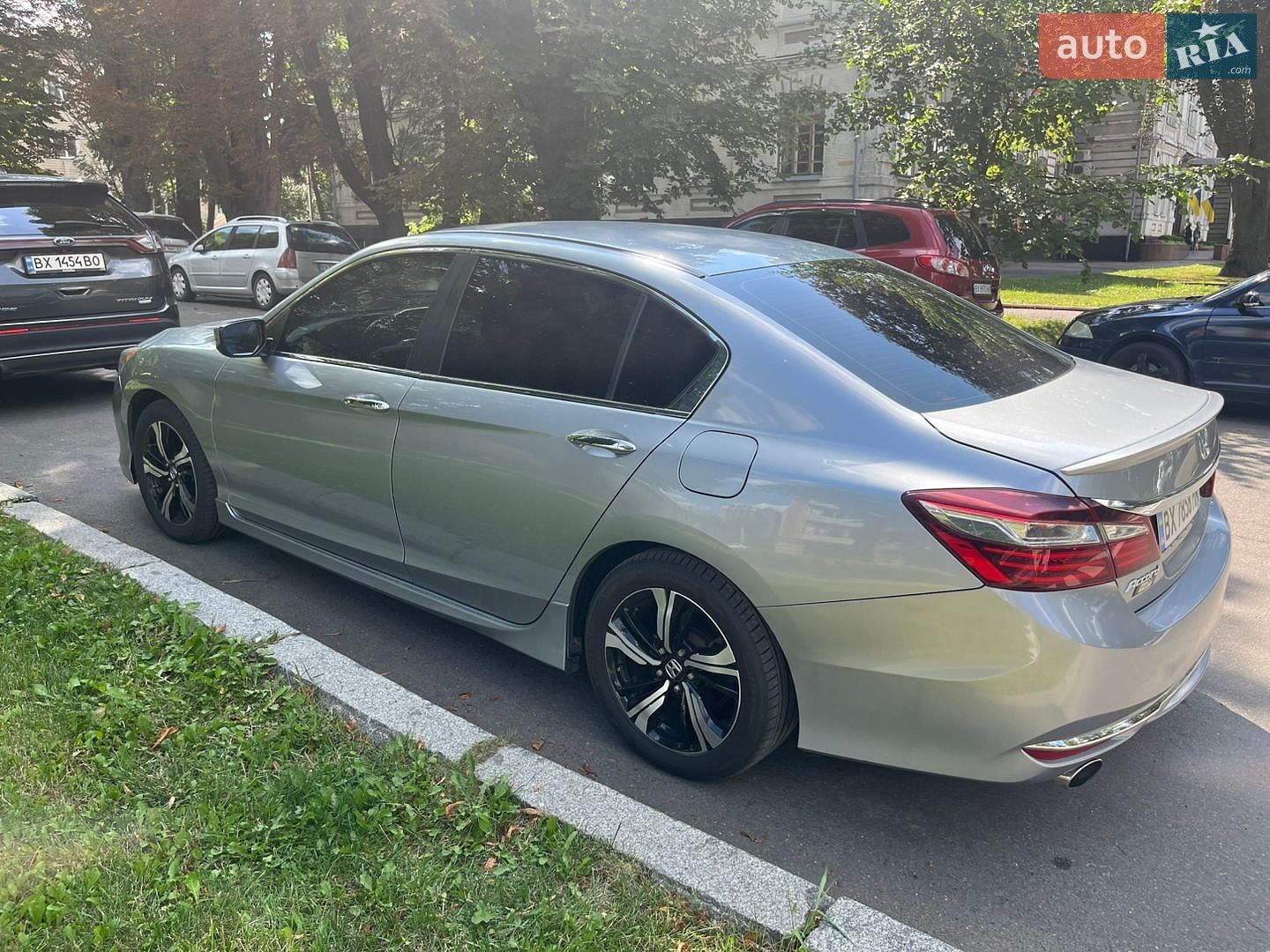 Honda Accord 2017 VIN 1HGCR2F51HA134590 фото оголошення 4 з 25