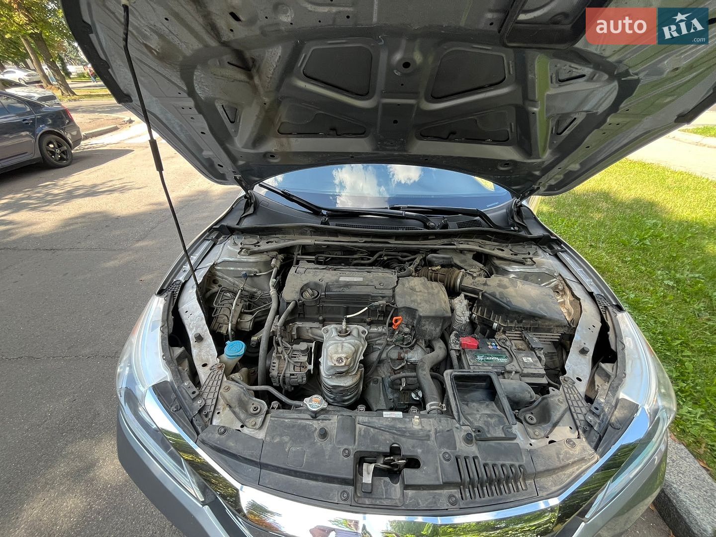 Honda Accord 2017 VIN 1HGCR2F51HA134590 фото оголошення 7 з 25