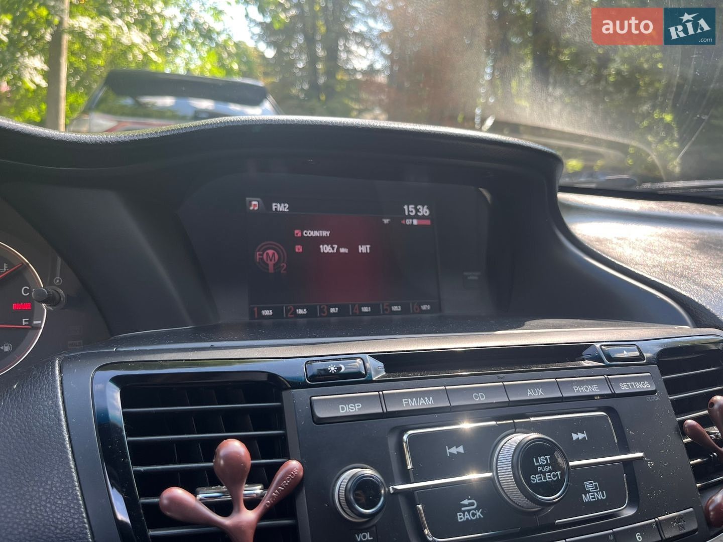 Honda Accord 2017 VIN 1HGCR2F51HA134590 фото оголошення 12 з 25