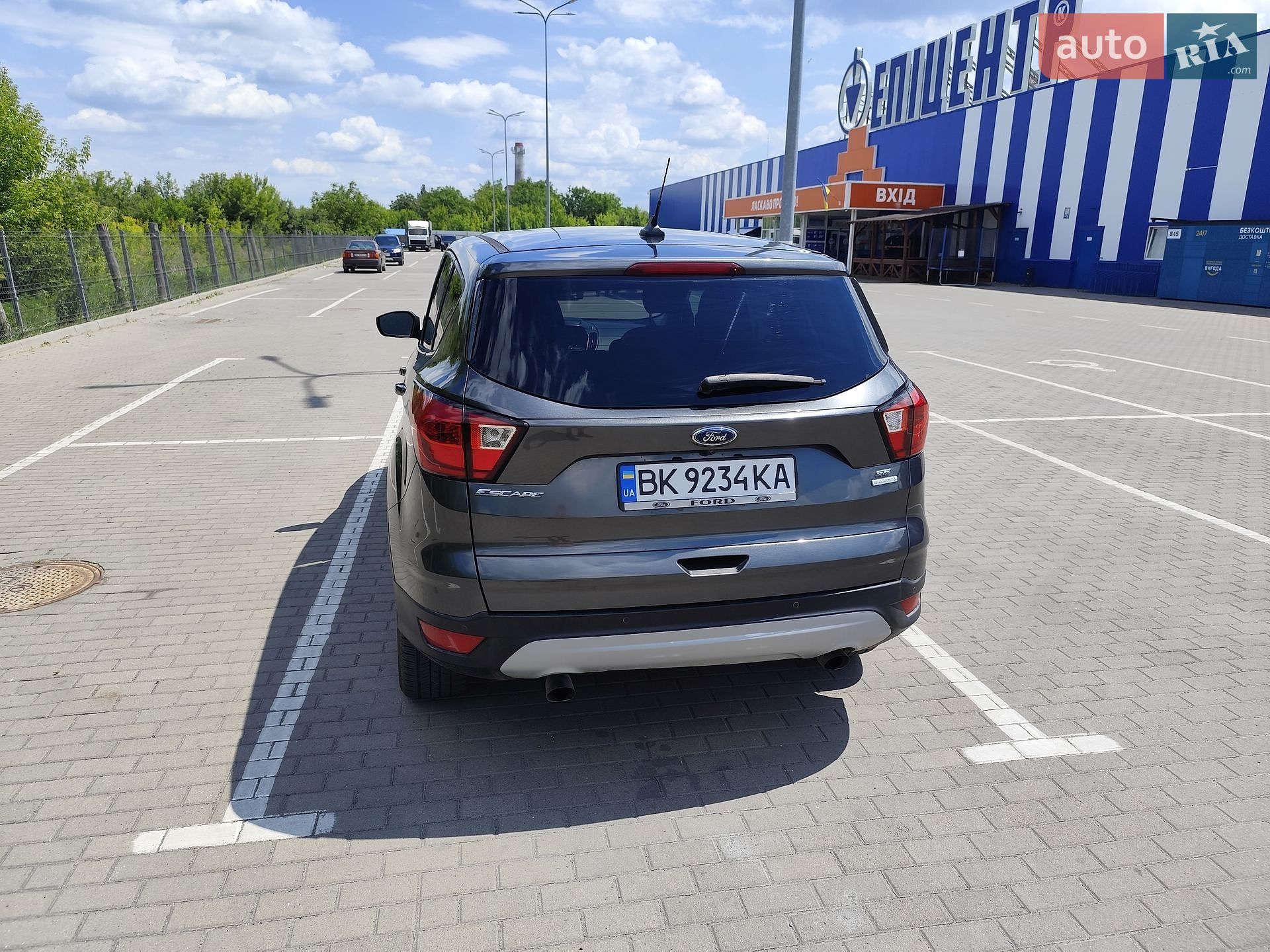 Ford Escape 2019 VIN 1FMCU0GD4KUA47937 фото оголошення 5 з 23