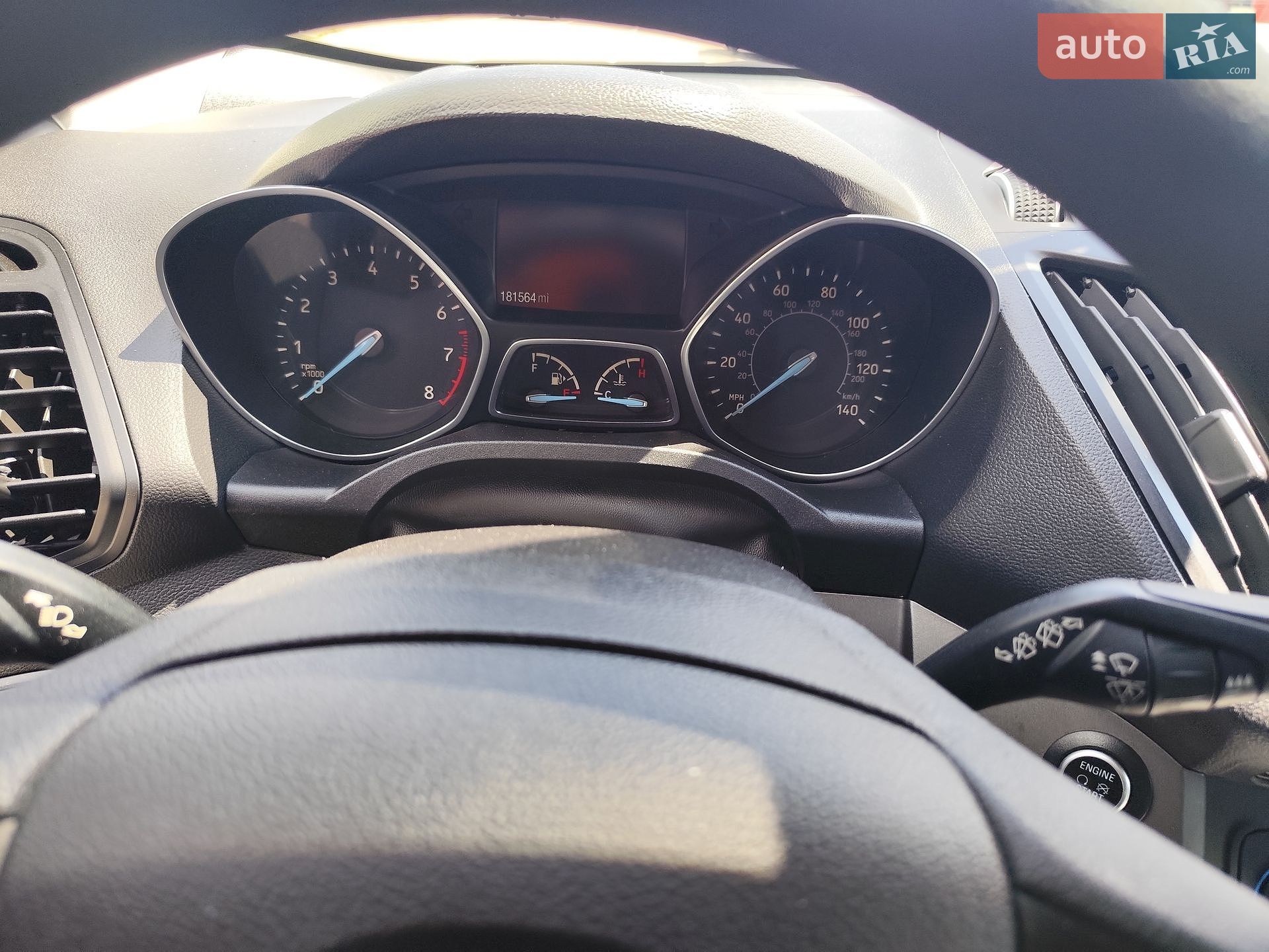 Ford Escape 2019 VIN 1FMCU0GD4KUA47937 фото оголошення 12 з 23