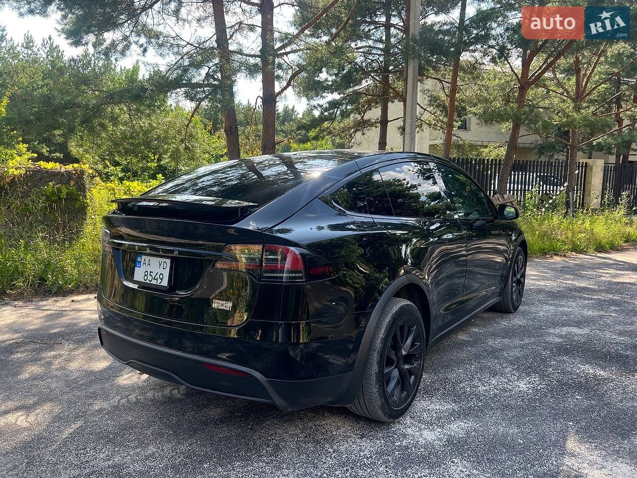 Tesla Model X 2023 VIN 7SAXCBE65PF421967 фото оголошення 5 з 14