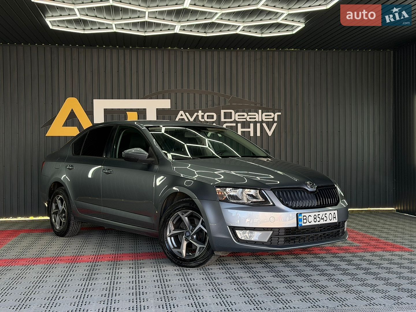 Skoda Octavia 2013 VIN TMBAG7NEXD0031467 фото оголошення 2 з 29
