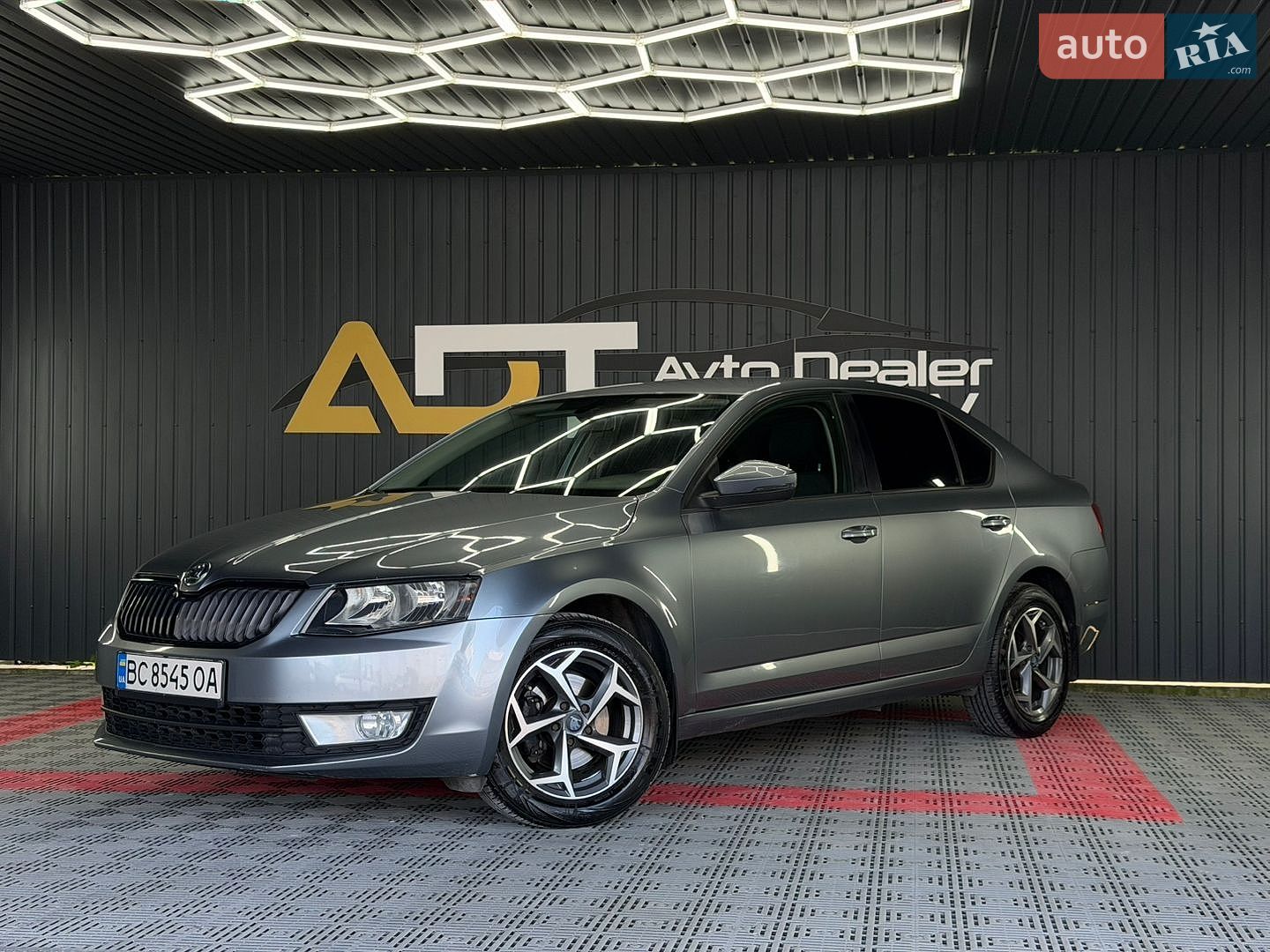 Skoda Octavia 2013 VIN TMBAG7NEXD0031467 фото оголошення 8 з 29