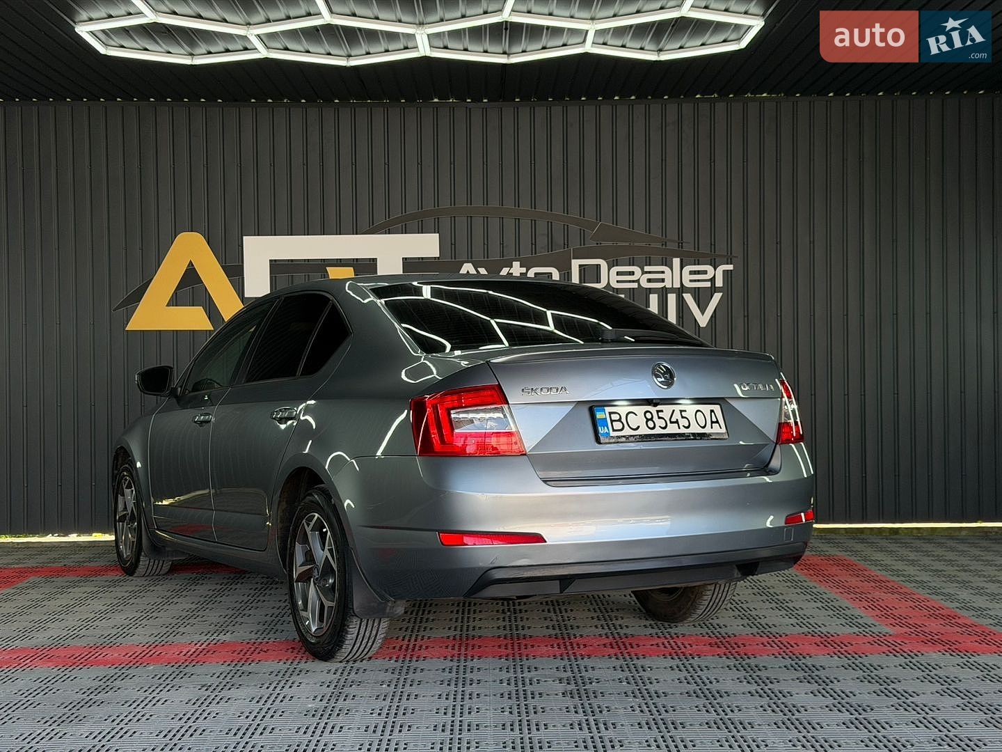 Skoda Octavia 2013 VIN TMBAG7NEXD0031467 фото оголошення 17 з 29