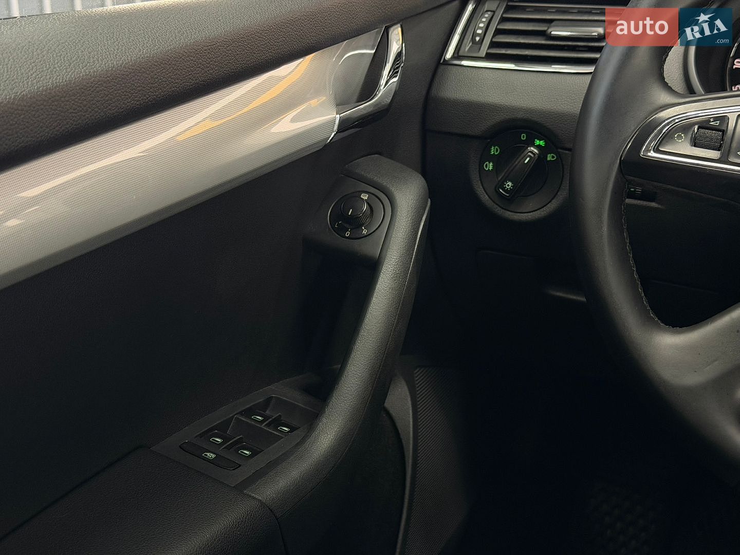 Skoda Octavia 2013 VIN TMBAG7NEXD0031467 фото оголошення 26 з 29