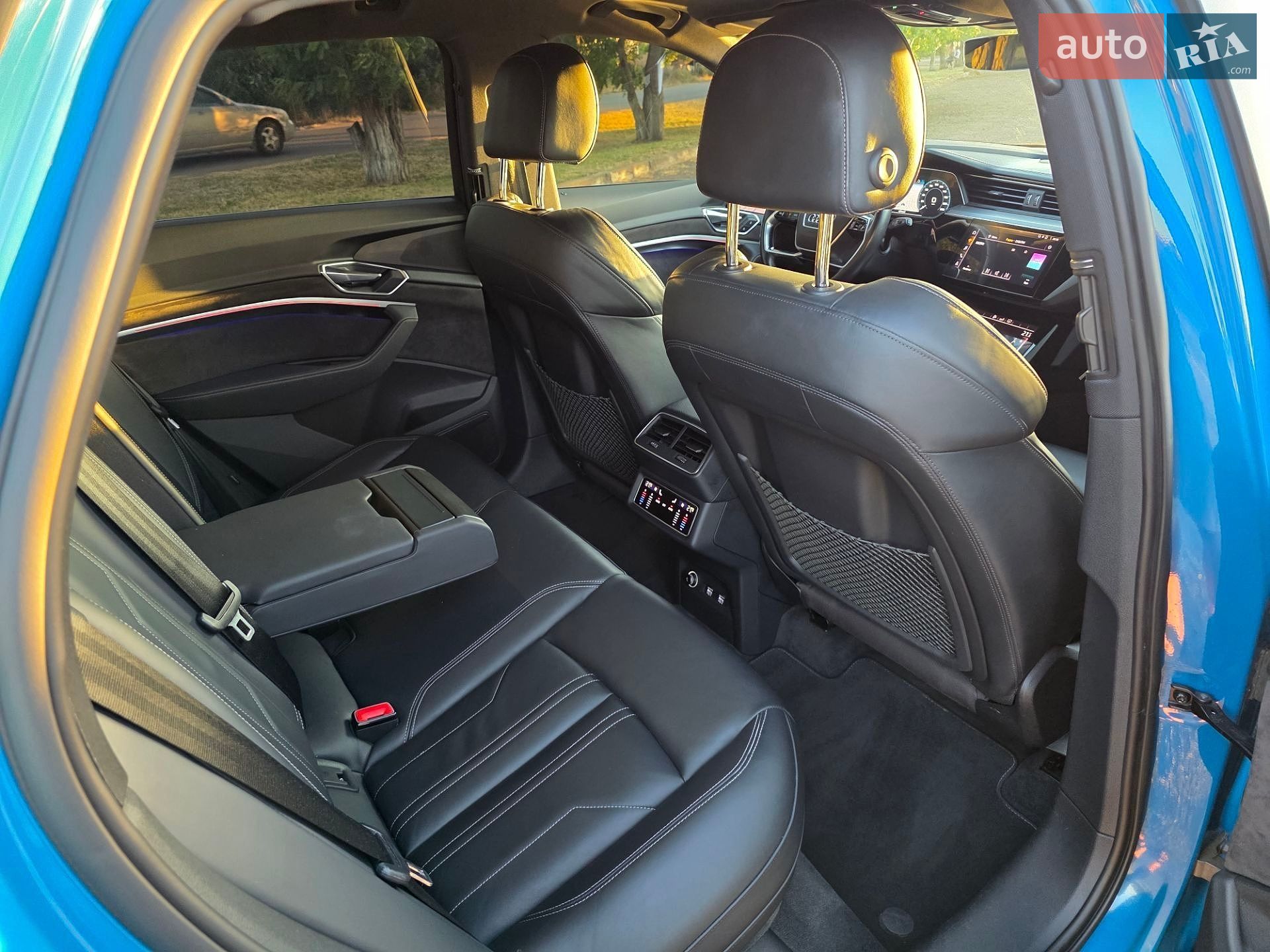 Audi e-tron 2019 VIN WAUZZZGE2KB004364 фото оголошення 21 з 48