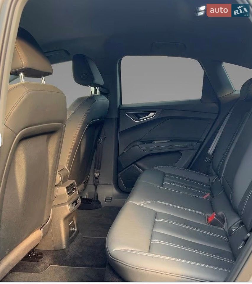 Audi Q4 e-tron 2022 VIN WAUZZZFZ8PP001063 фото оголошення 13 з 14