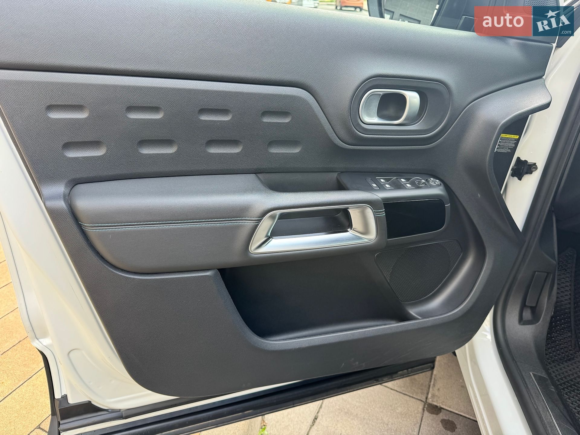 Citroen C5 Aircross 2023 VIN VR7AJEHZRPL046454 фото оголошення 37 з 47
