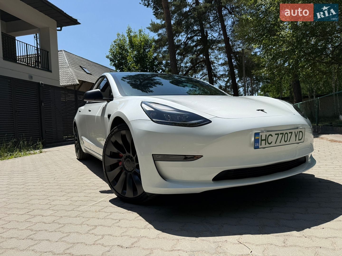 Tesla Model 3 2023 VIN 5YJ3E1EC6PF619804 фото оголошення 2 з 13