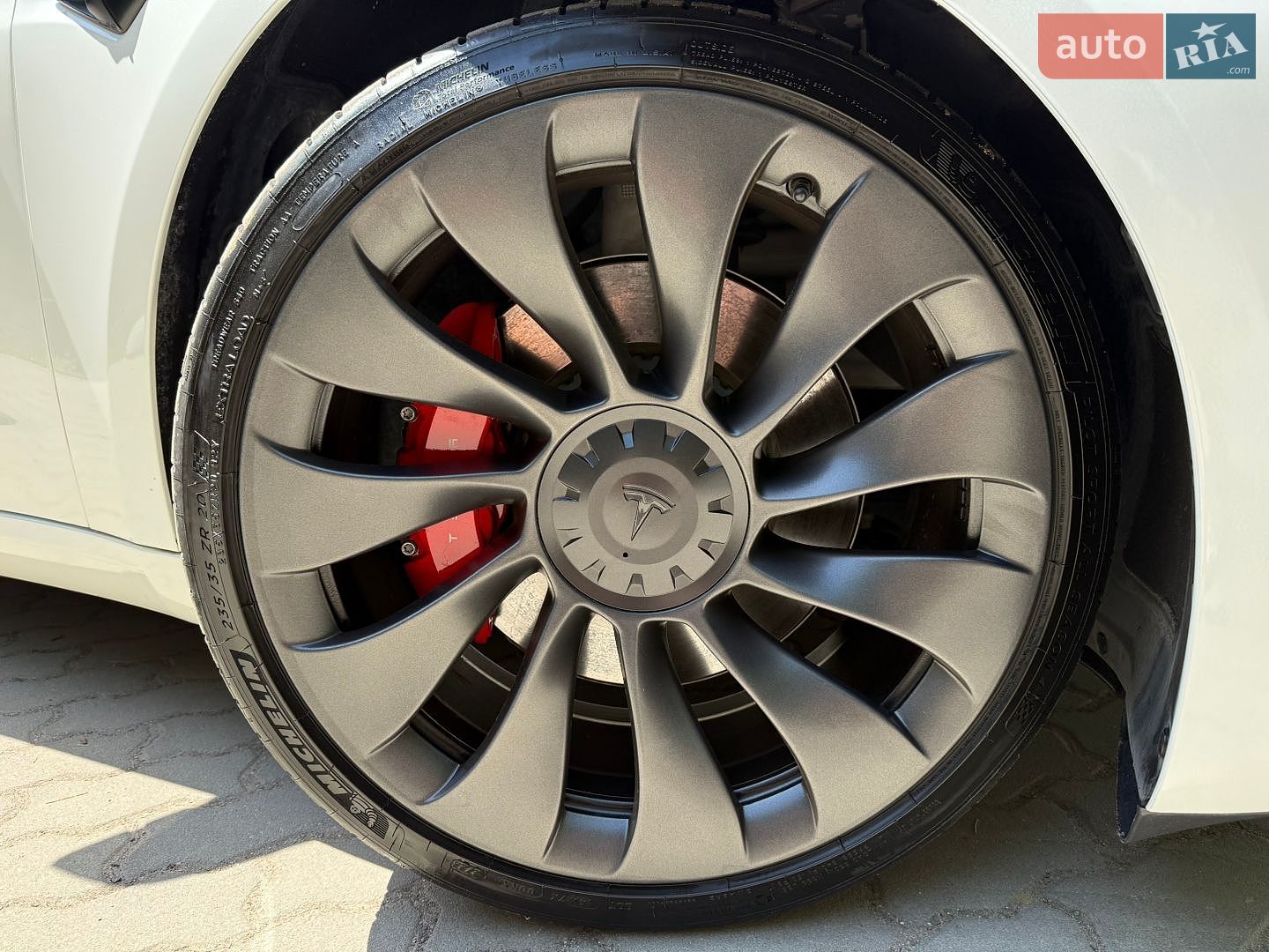Tesla Model 3 2023 VIN 5YJ3E1EC6PF619804 фото оголошення 7 з 13