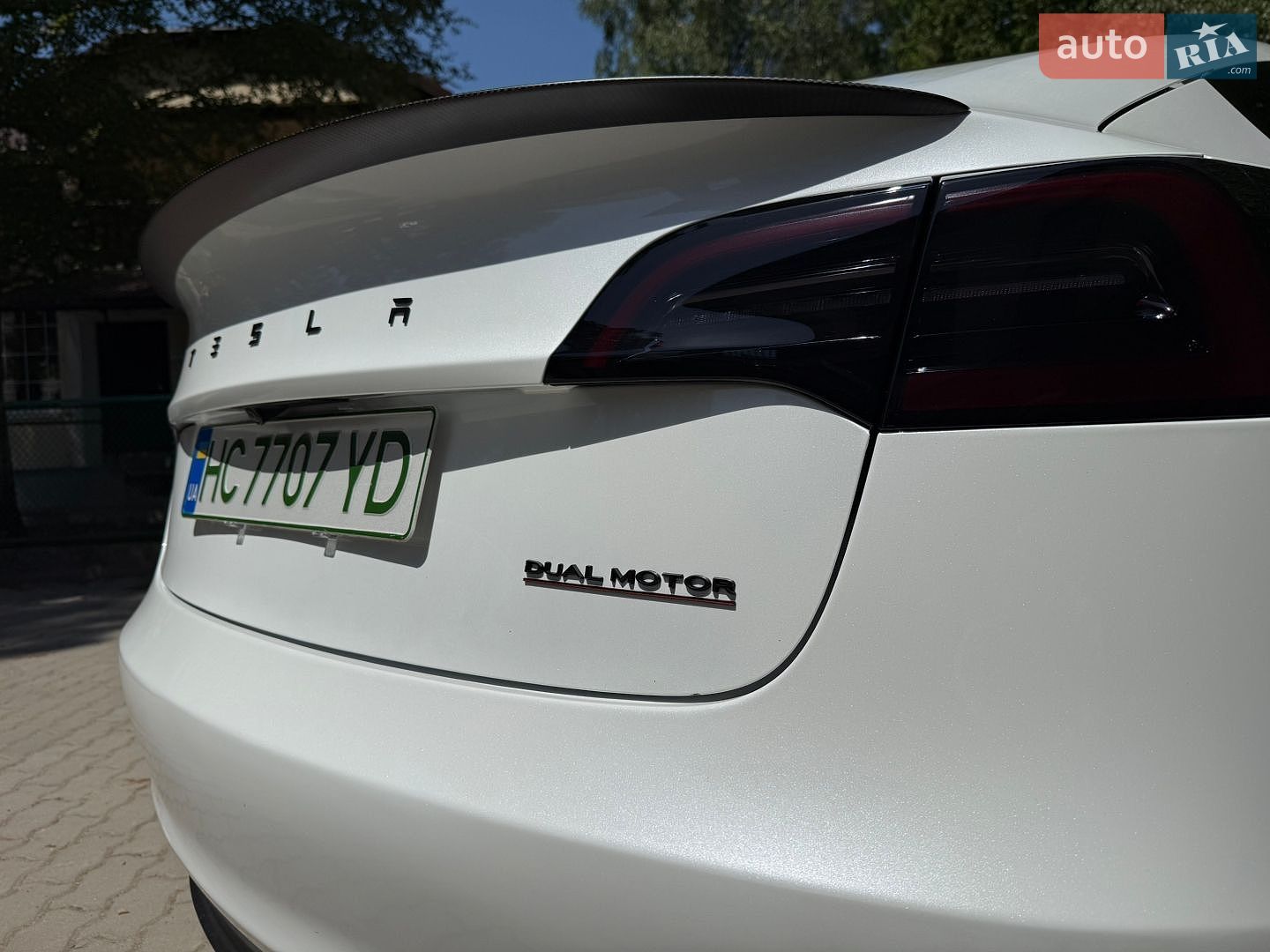 Tesla Model 3 2023 VIN 5YJ3E1EC6PF619804 фото оголошення 9 з 13