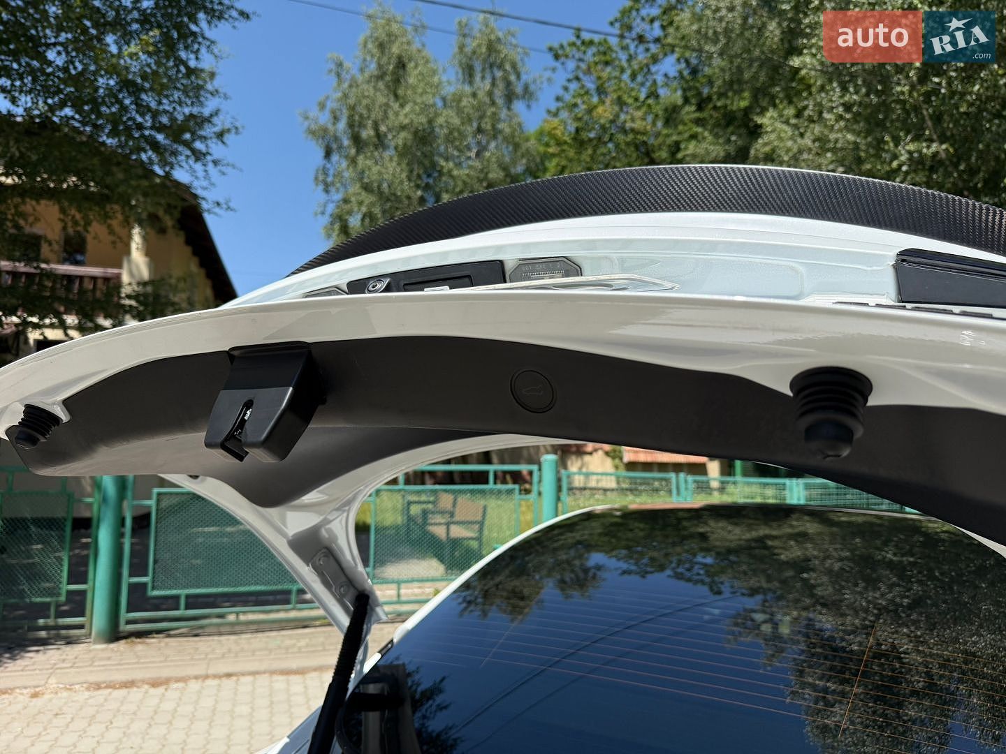 Tesla Model 3 2023 VIN 5YJ3E1EC6PF619804 фото оголошення 12 з 13