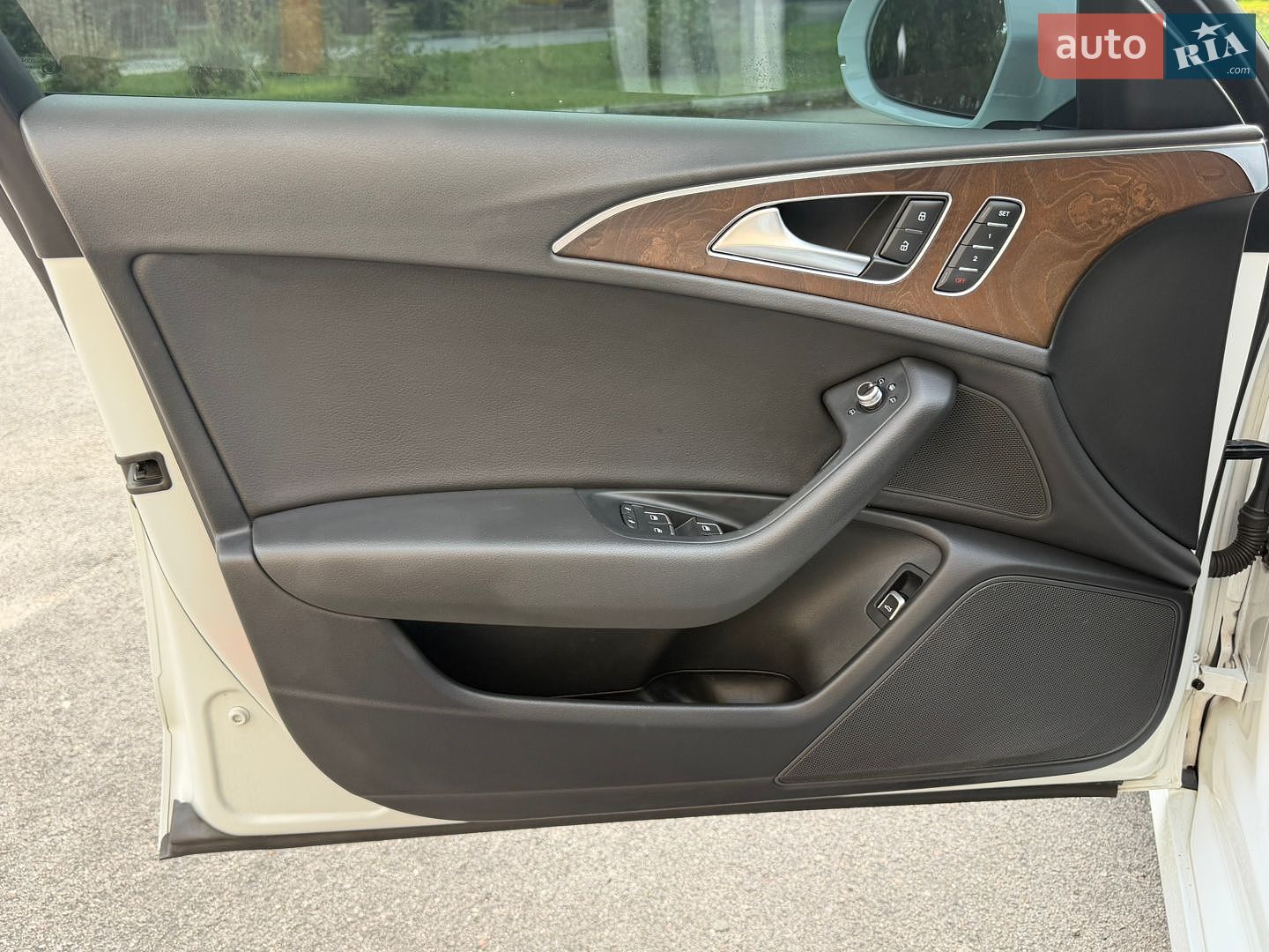 Audi A6 2015 VIN WAUZZZ4G0GN017965 фото оголошення 27 з 36