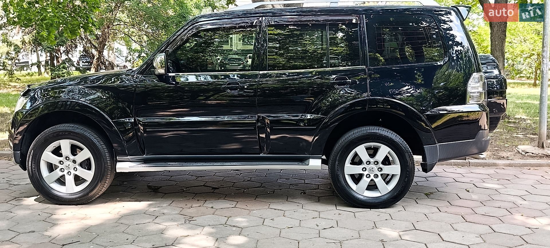 Mitsubishi Pajero Wagon 2008 VIN JMBLYV97W8J000884 фото оголошення 41 з 63
