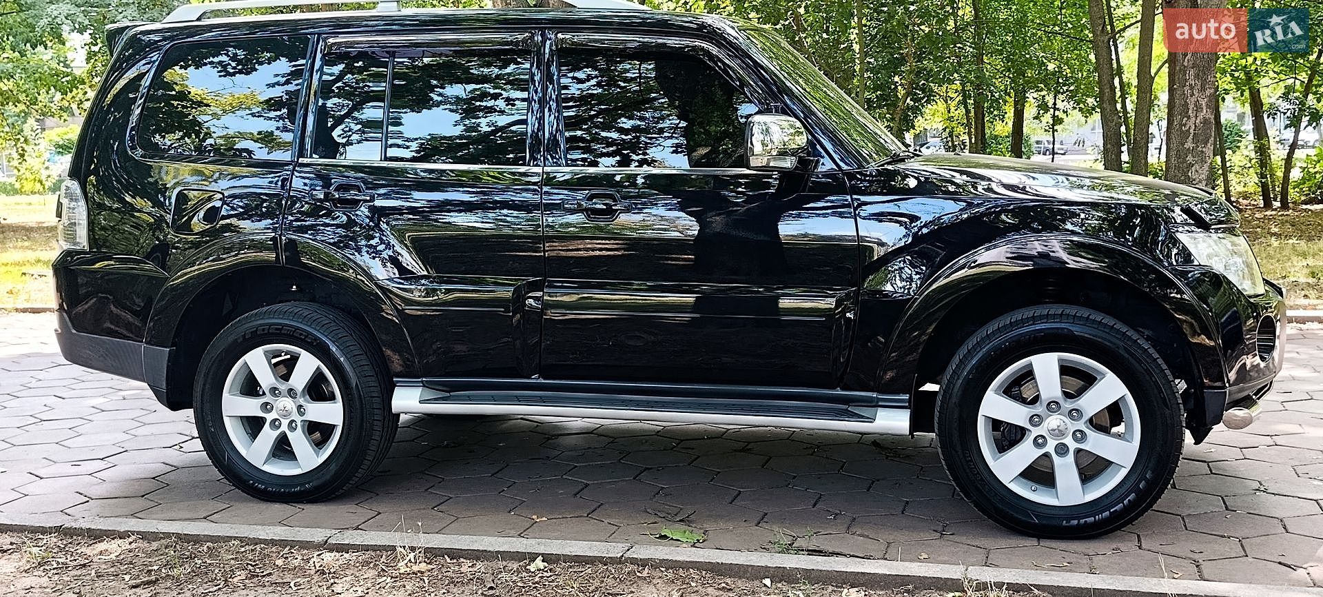 Mitsubishi Pajero Wagon 2008 VIN JMBLYV97W8J000884 фото оголошення 47 з 63