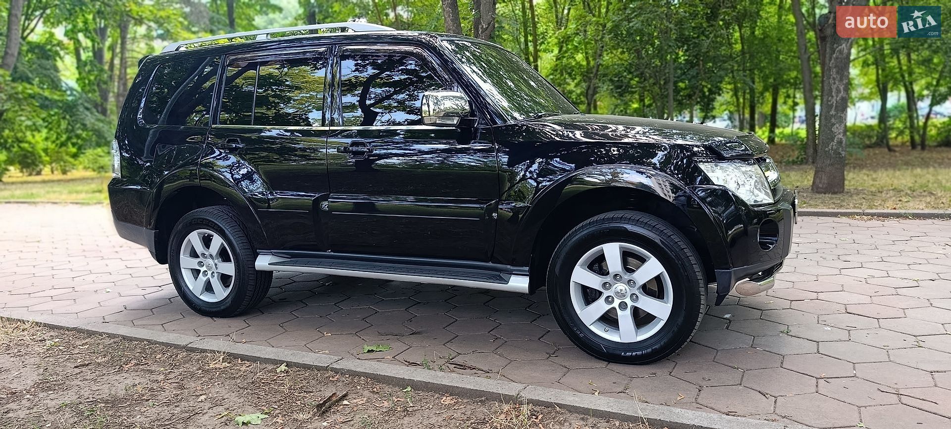 Mitsubishi Pajero Wagon 2008 VIN JMBLYV97W8J000884 фото оголошення 51 з 63