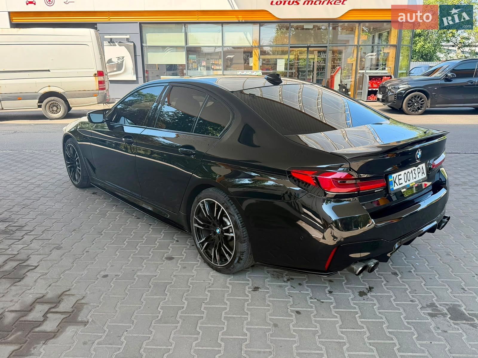 BMW 5 Series 2017 VIN WBAJE7C50JWC56336 фото оголошення 6 з 31
