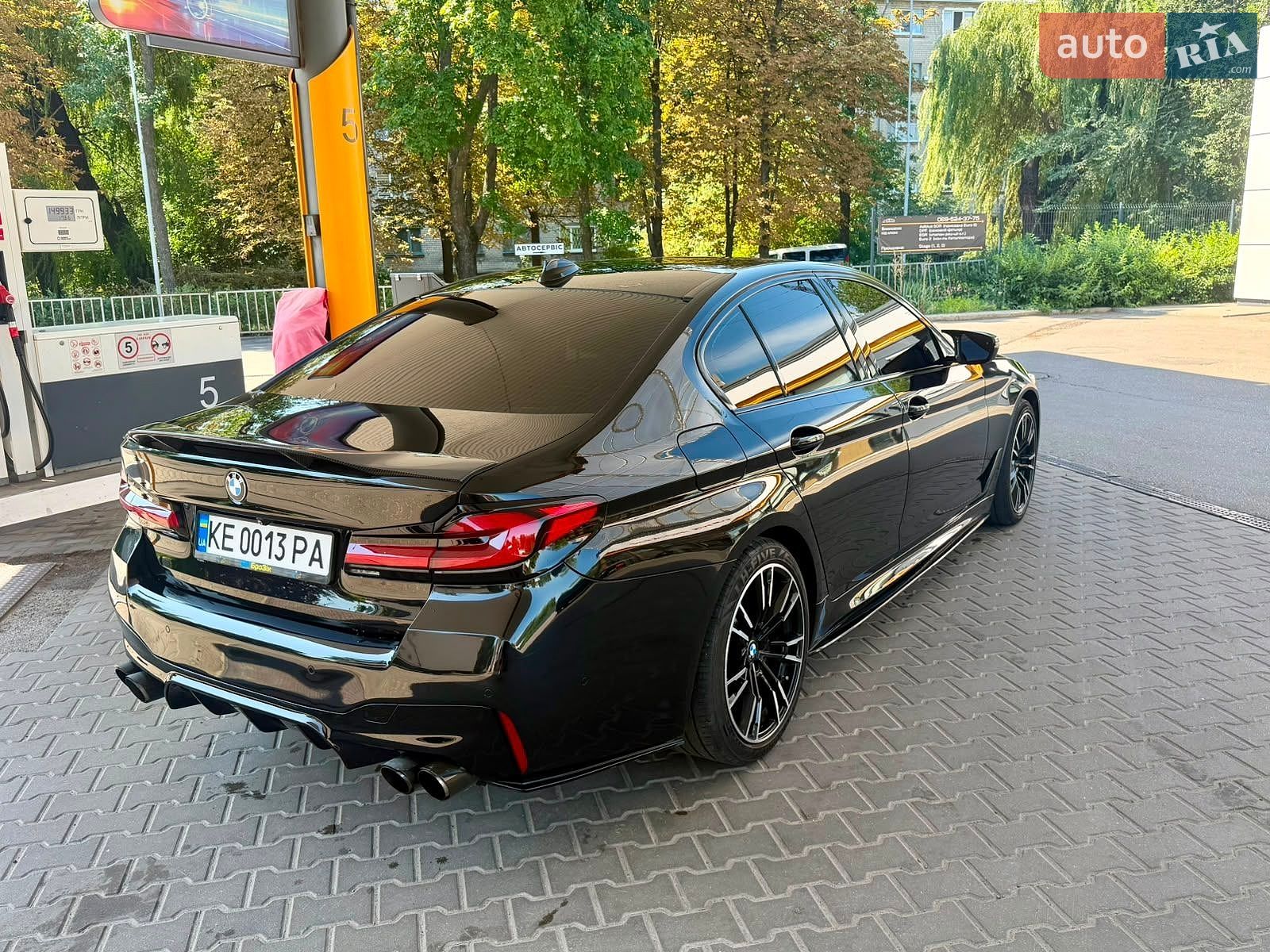 BMW 5 Series 2017 VIN WBAJE7C50JWC56336 фото оголошення 14 з 31