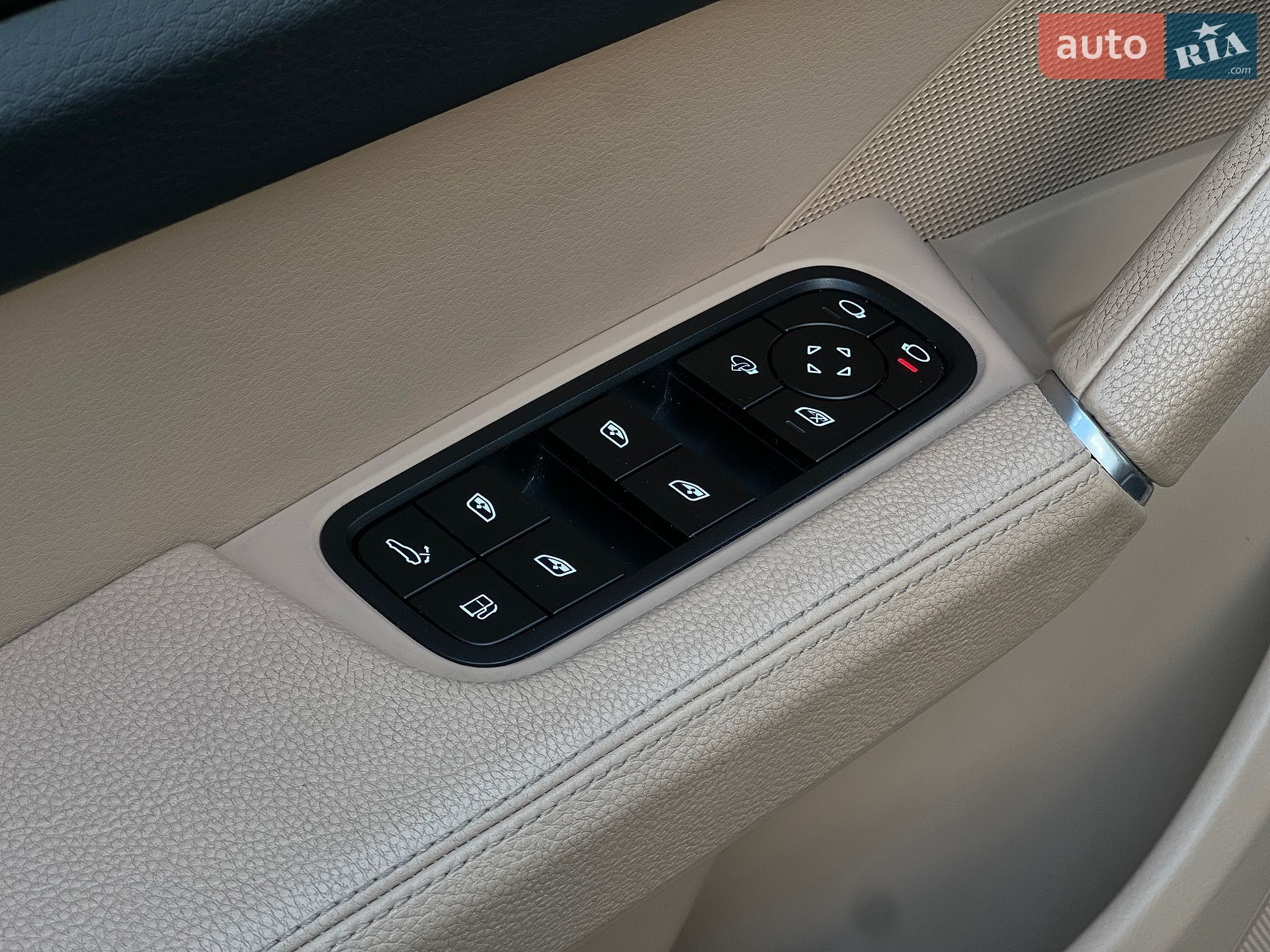 Porsche Cayenne 2022 VIN WP1AE2AY9NDA26522 фото оголошення 25 з 49