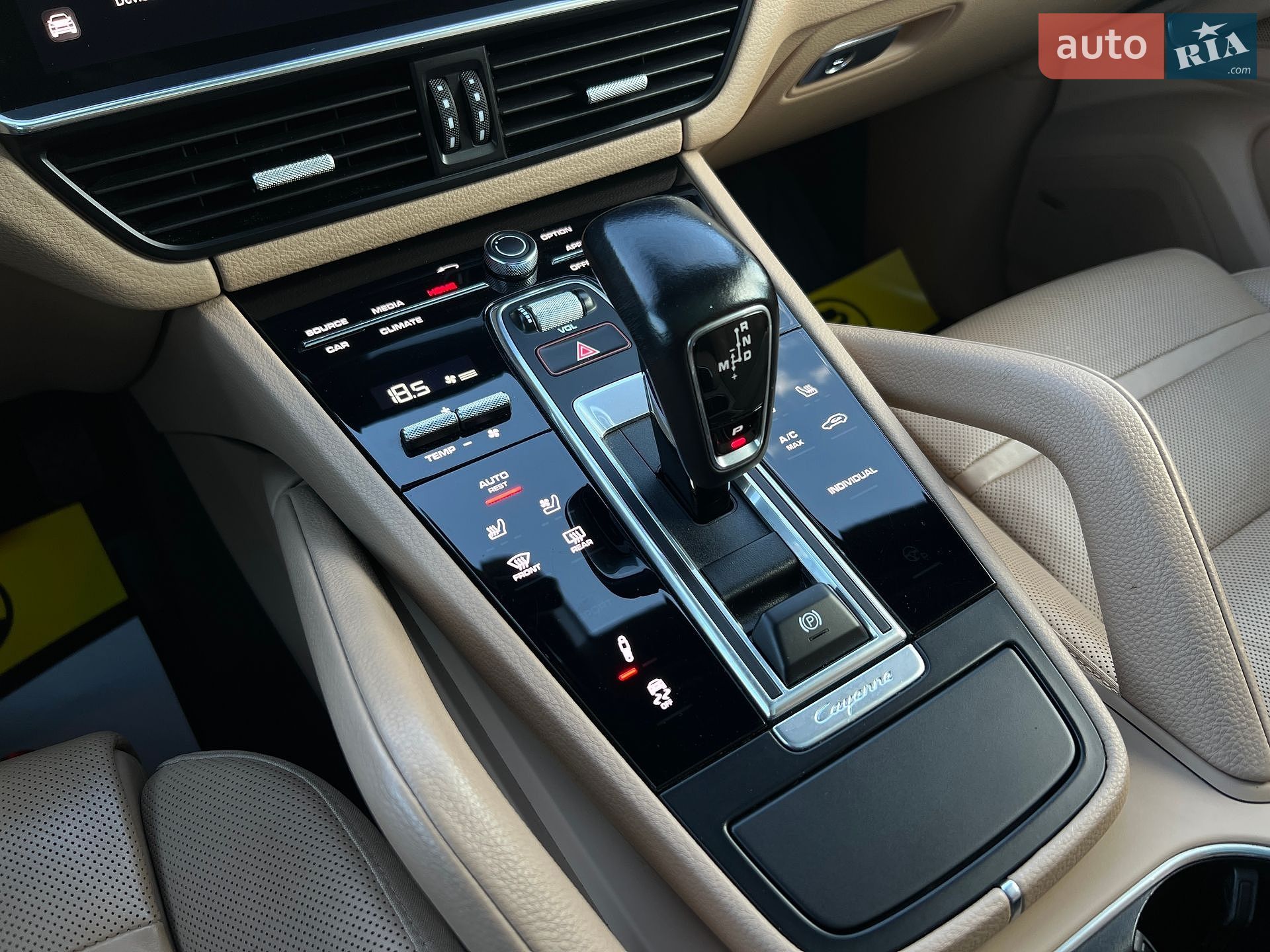 Porsche Cayenne 2022 VIN WP1AE2AY9NDA26522 фото оголошення 35 з 49