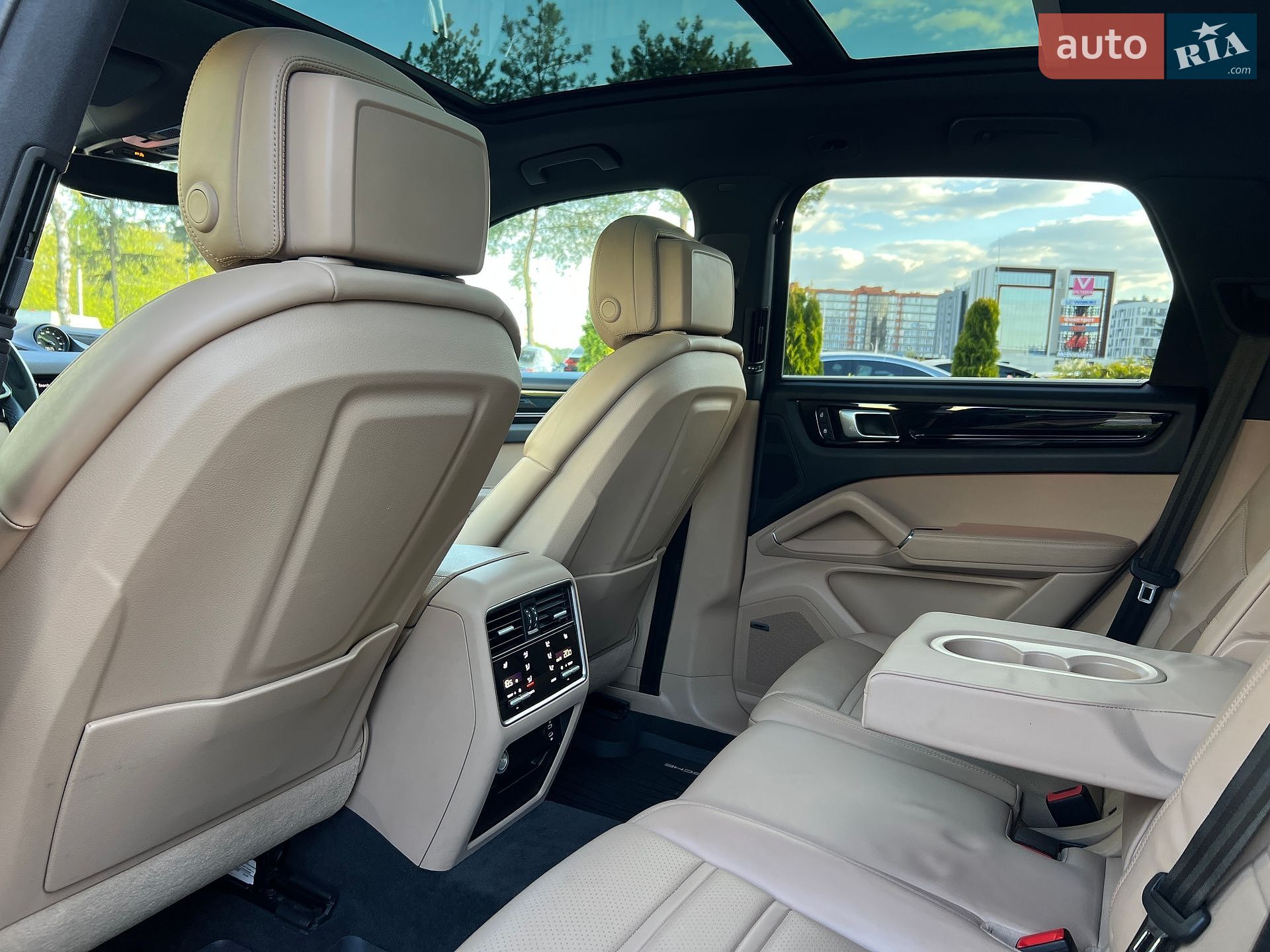 Porsche Cayenne 2022 VIN WP1AE2AY9NDA26522 фото оголошення 48 з 49