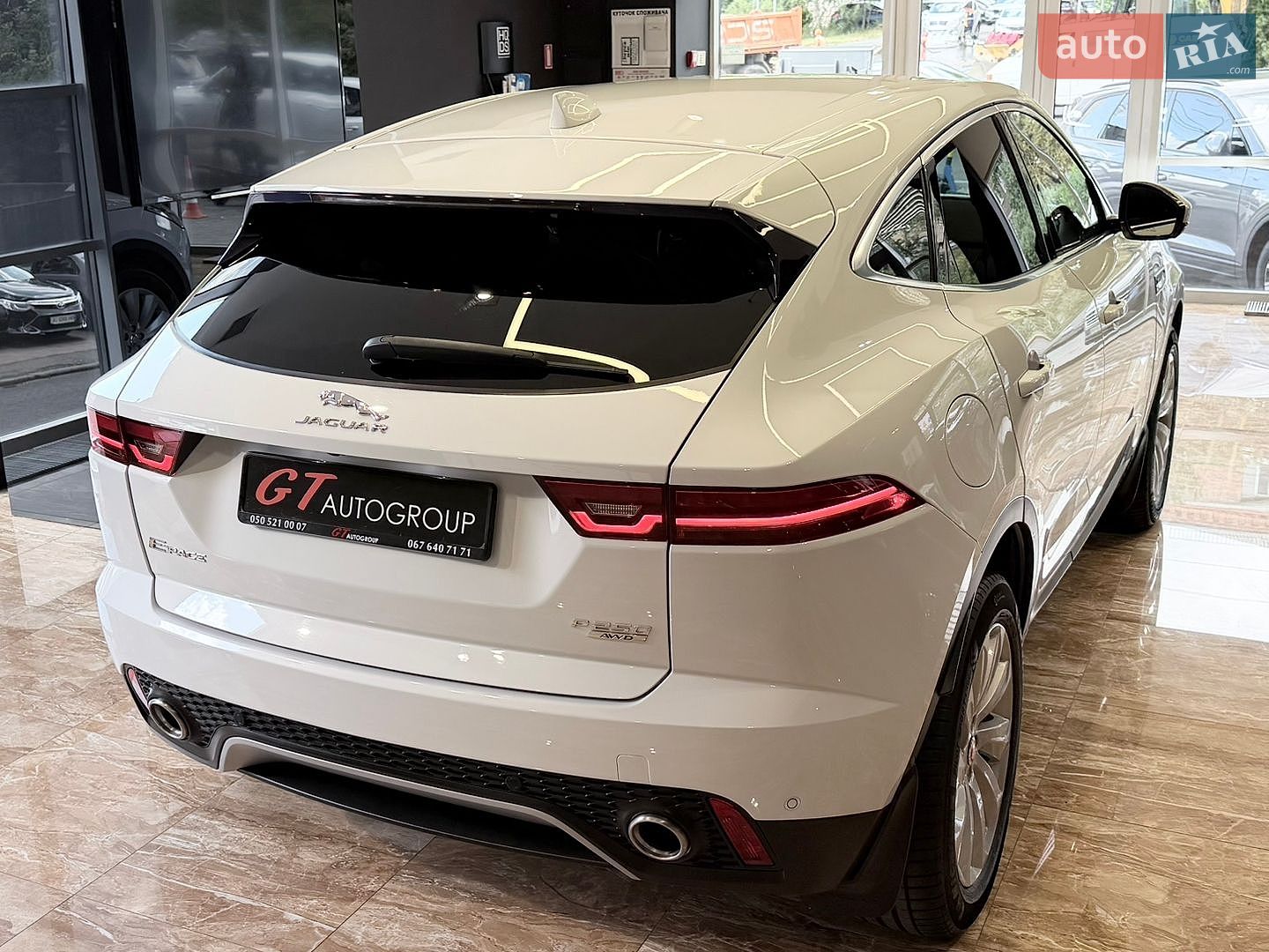 Jaguar E-Pace 2017 VIN SADFJ2FX7J1Z01566 фото оголошення 9 з 68
