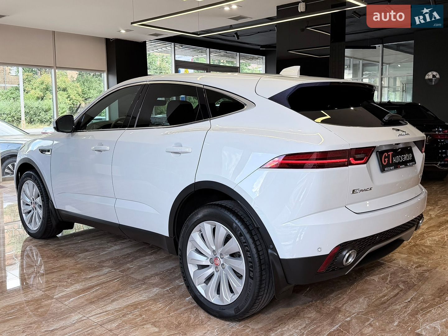 Jaguar E-Pace 2017 VIN SADFJ2FX7J1Z01566 фото оголошення 11 з 68